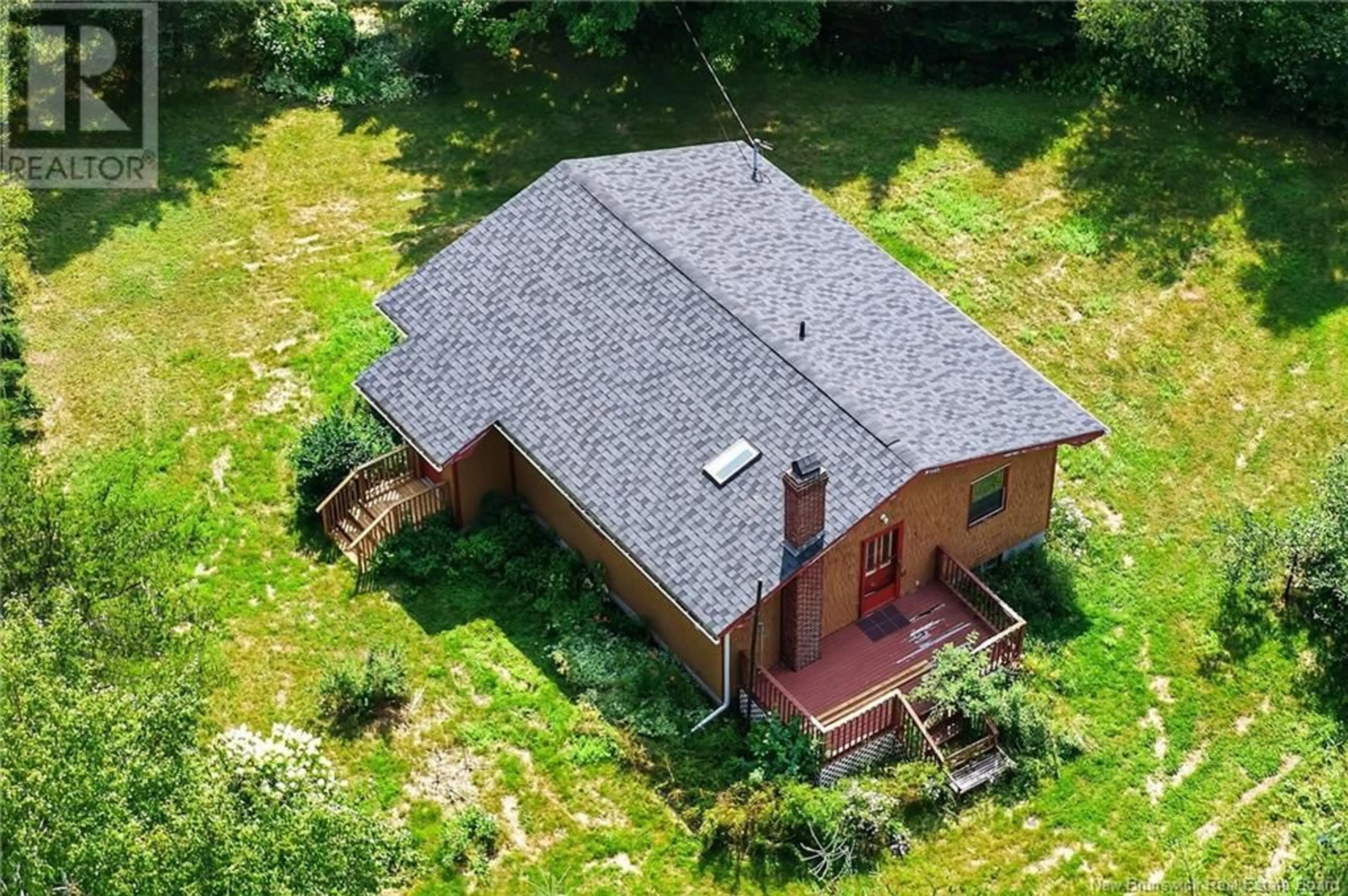 A pic from outside/outdoor area/front of a property/back of a property/a pic from drone, building for 3171 ROUTE 132, Scoudouc New Brunswick E4P3R8