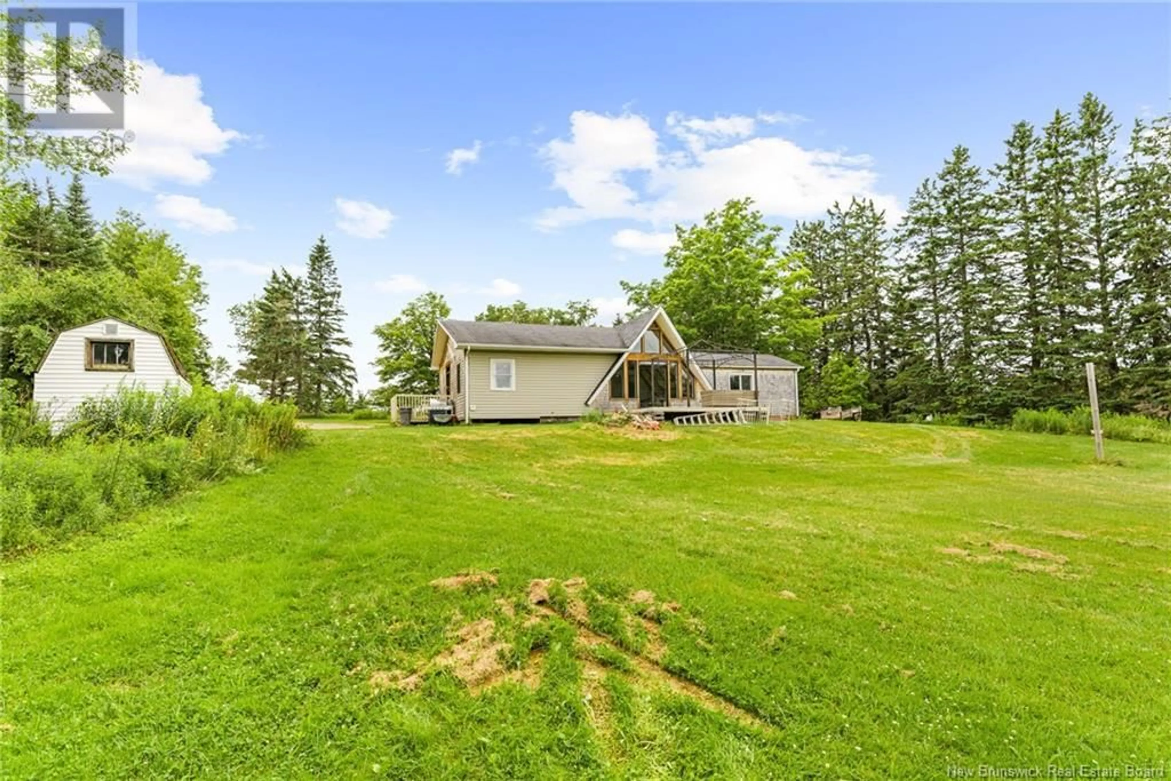 A pic from outside/outdoor area/front of a property/back of a property/a pic from drone, water/lake/river/ocean view for 360 CH LA MONTAIN, Memramcook New Brunswick E4K1K1