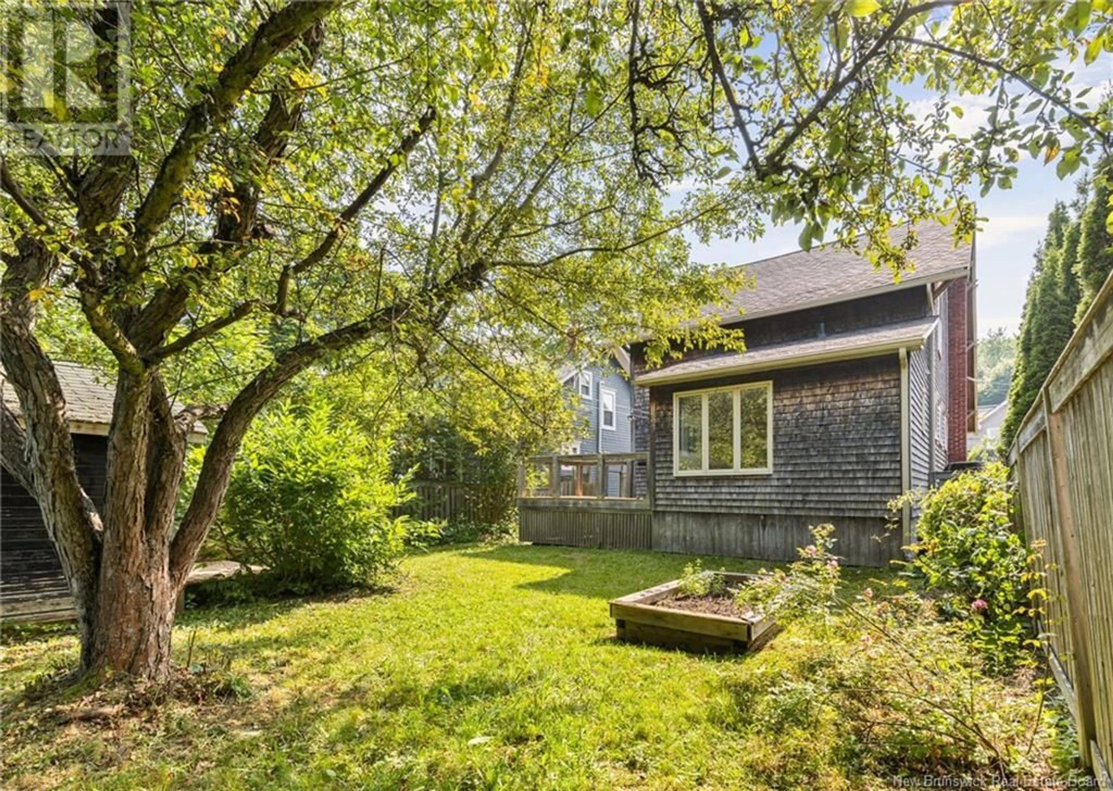 Patio, street for 261 WELDON STREET, Moncton New Brunswick E1C5W9