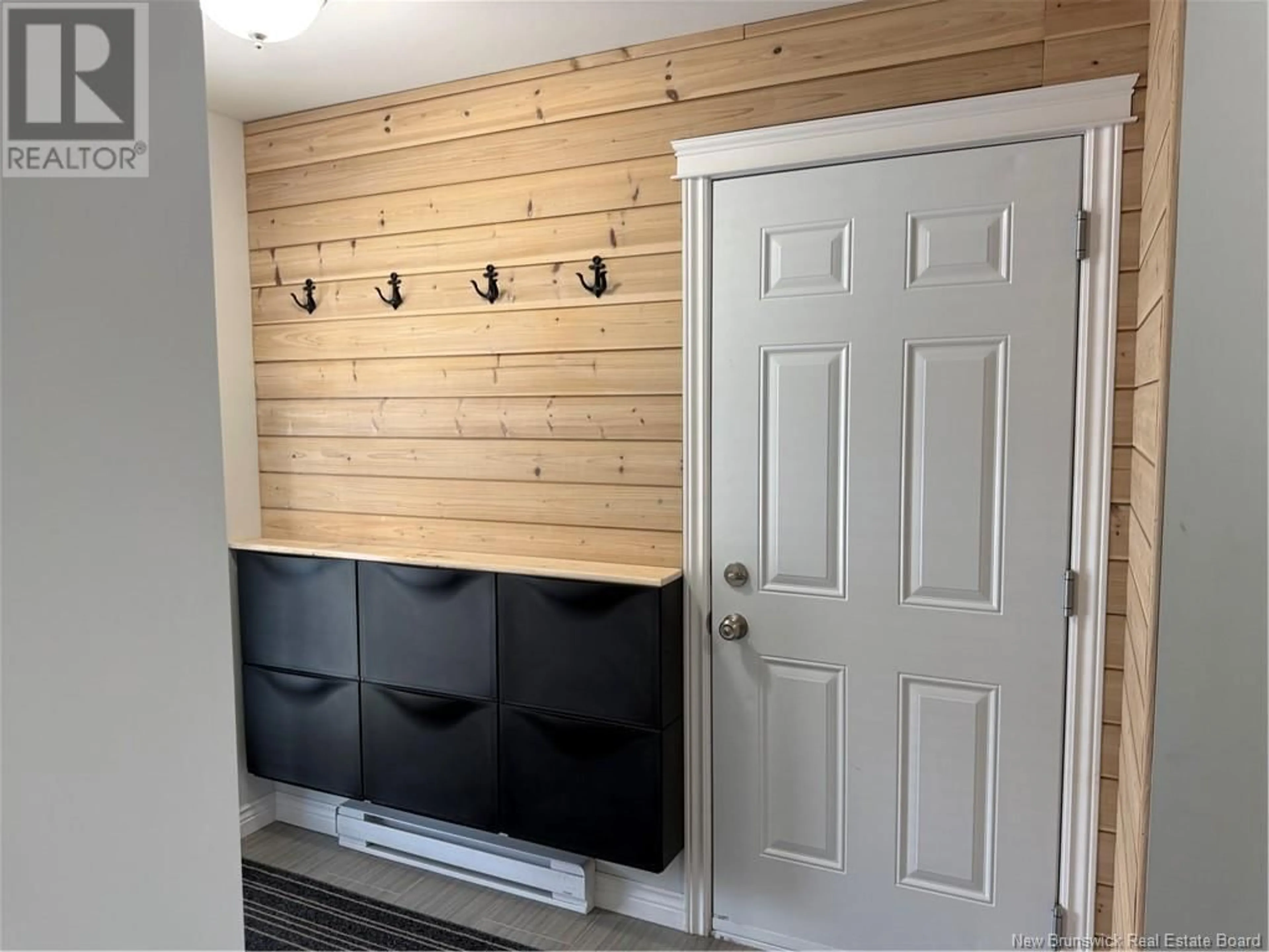 Indoor entryway for 12 POITOU, Dieppe New Brunswick E1A9V1