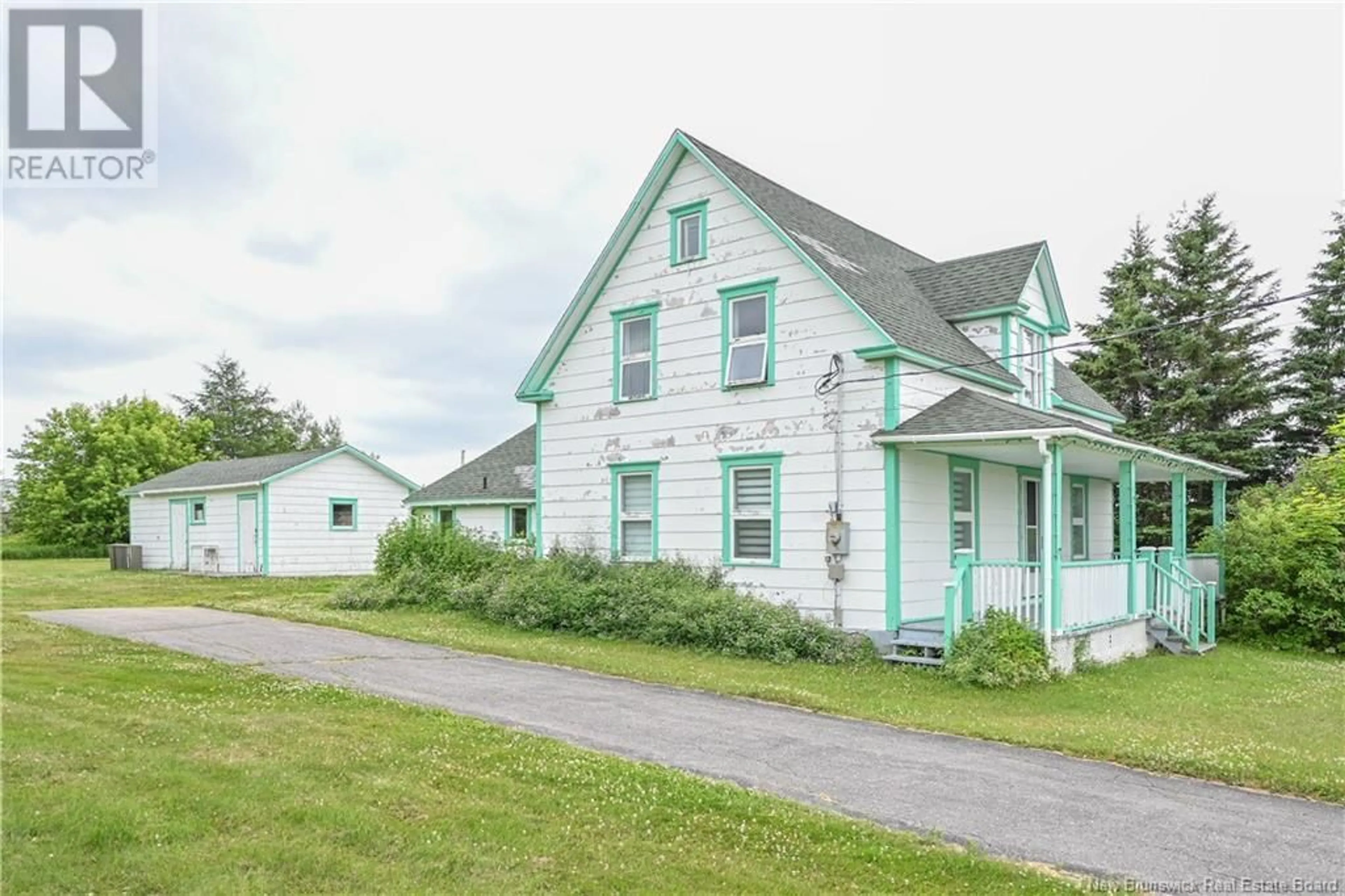 Unknown for 290 SAINT-PIERRE O BOULEVARD, Caraquet New Brunswick E1W1B7