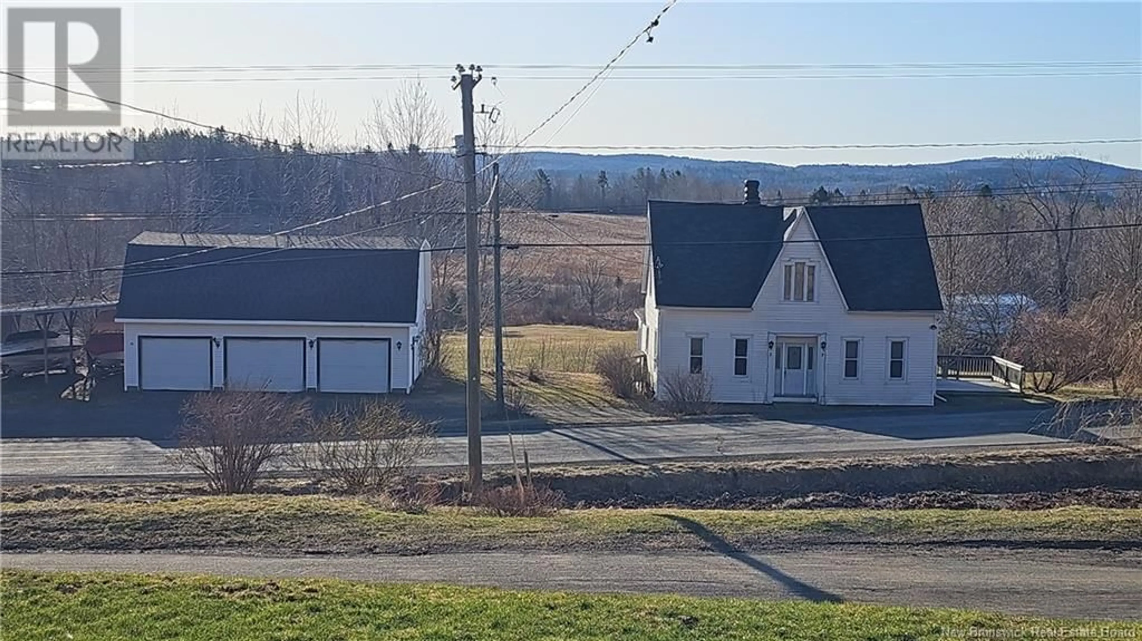 A pic from outside/outdoor area/front of a property/back of a property/a pic from drone, mountain view for 7509 ROUTE 102, Browns Flat New Brunswick E5M2N8