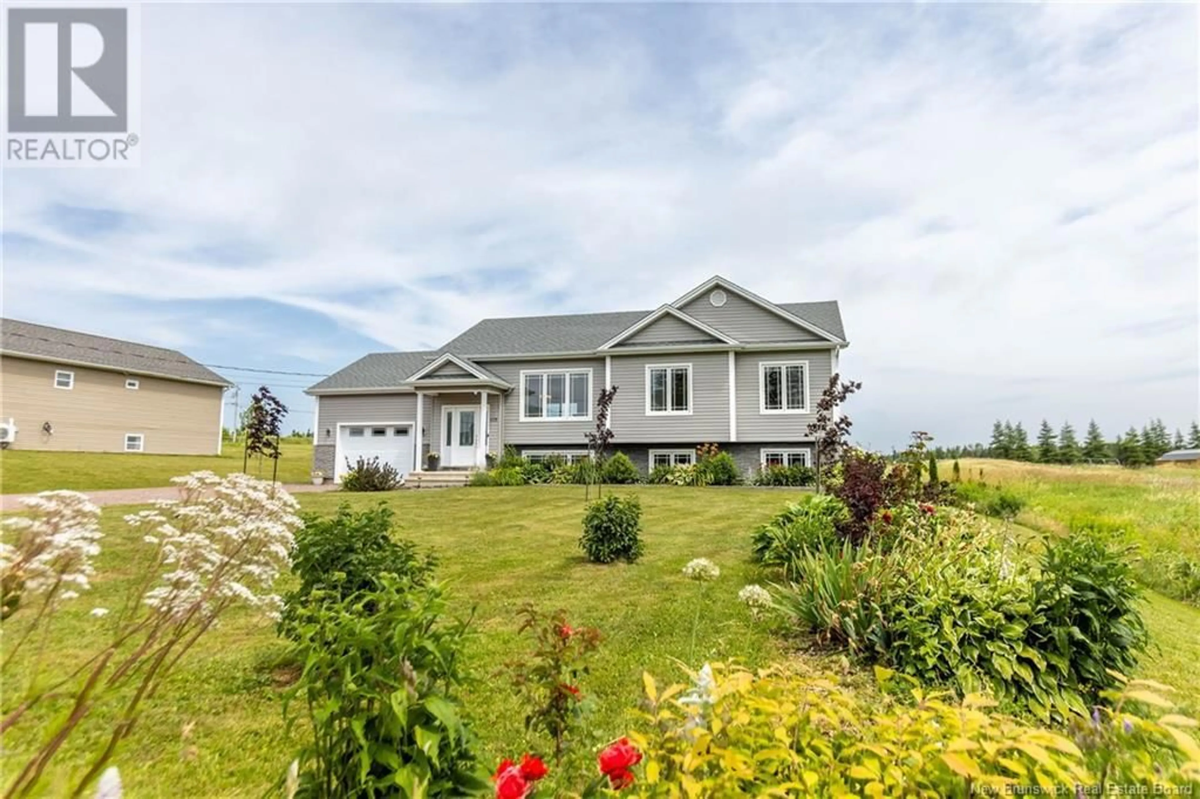 Home with vinyl exterior material, unknown for 115 FAIRFIELD ROAD, Sackville New Brunswick E4L2X5