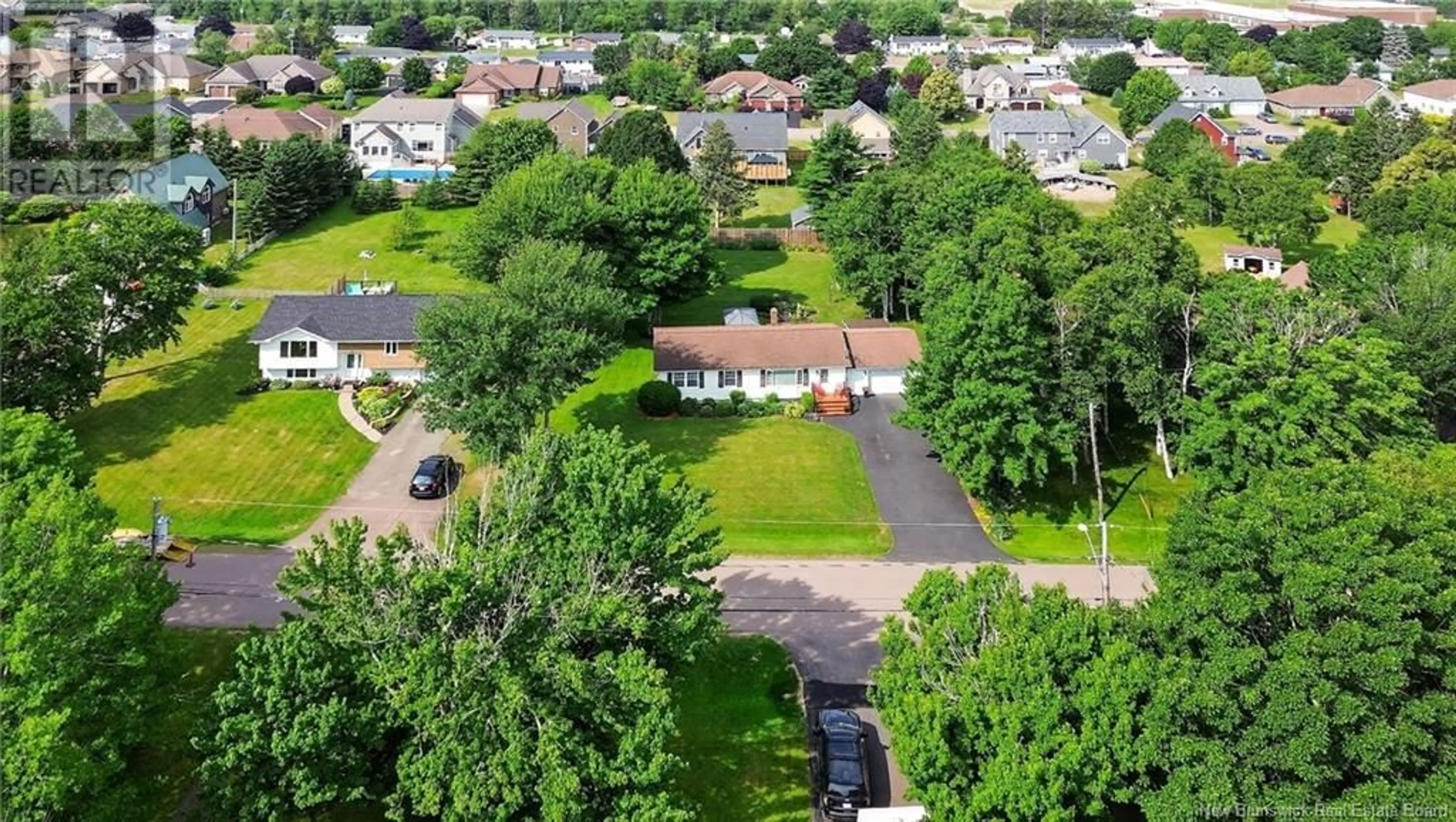 A pic from outside/outdoor area/front of a property/back of a property/a pic from drone, street for 85 MONTCLAIR STREET, Shediac New Brunswick E4P2J2