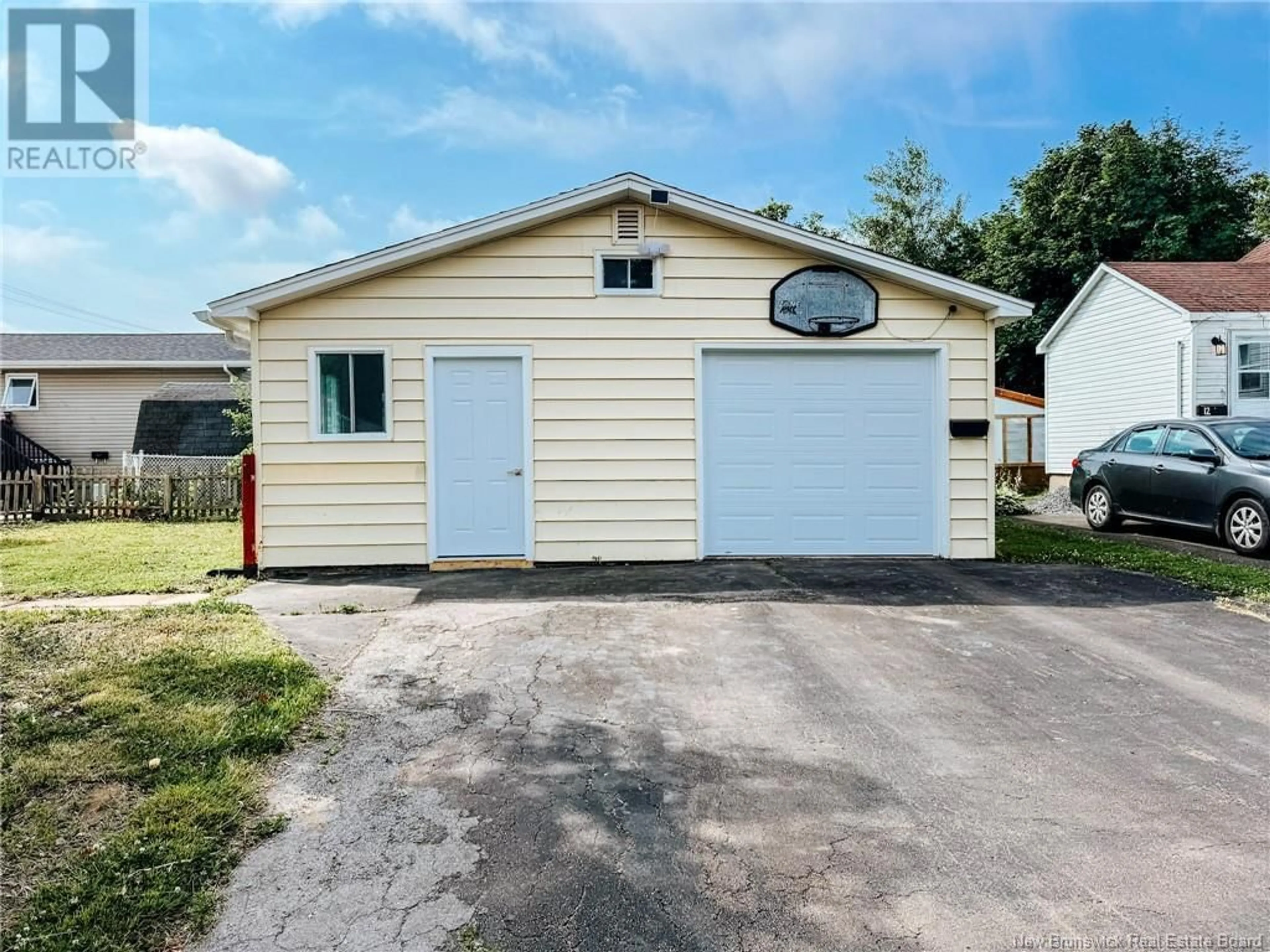 Indoor garage for 100 OAKLAND AVENUE, Moncton New Brunswick E1C7P1
