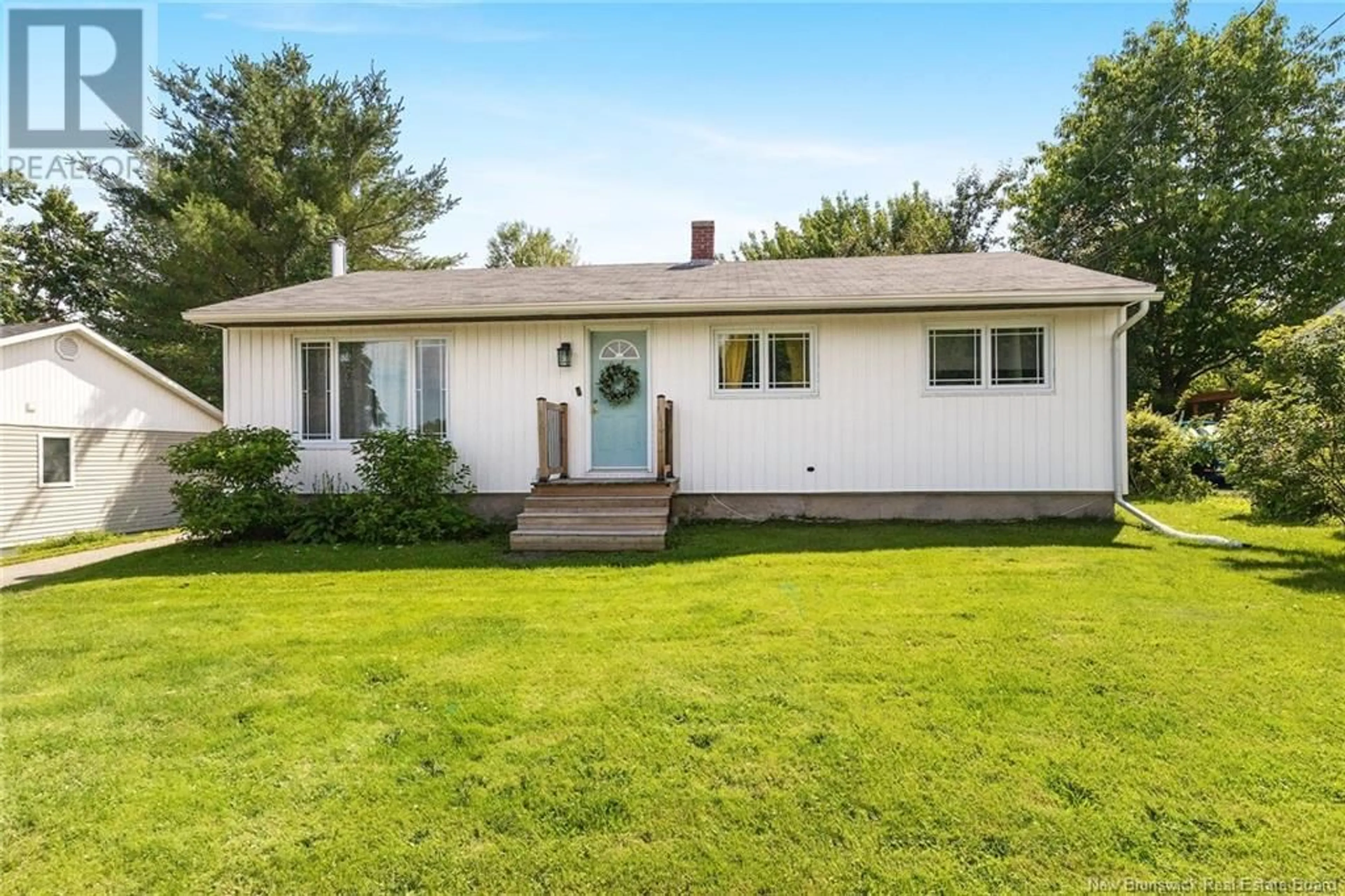 Home with vinyl exterior material, street for 113 CROCKET STREET, Fredericton New Brunswick E3A4H2
