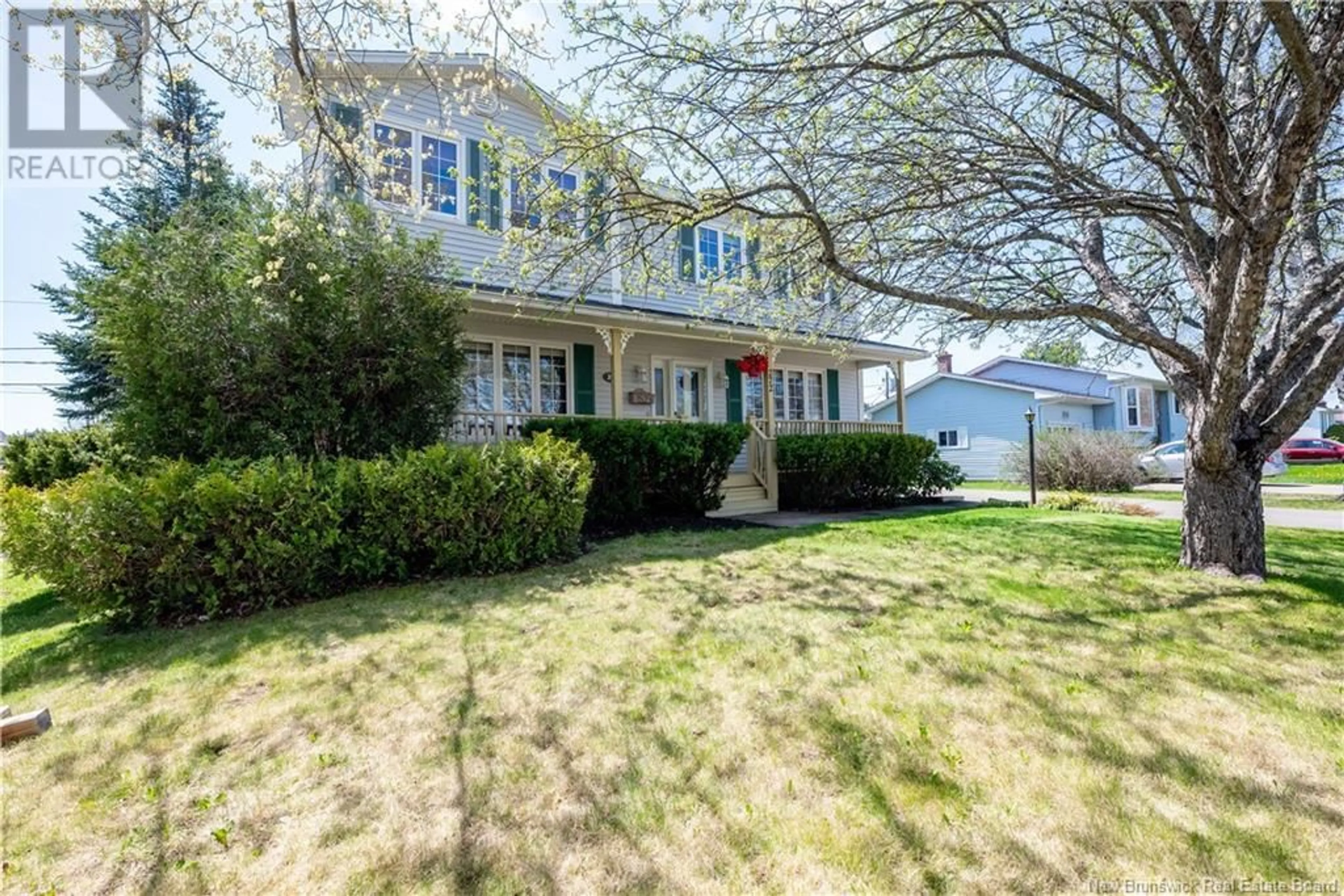 A pic from outside/outdoor area/front of a property/back of a property/a pic from drone, street for 272 GASPE STREET, Dieppe New Brunswick E1A5E1