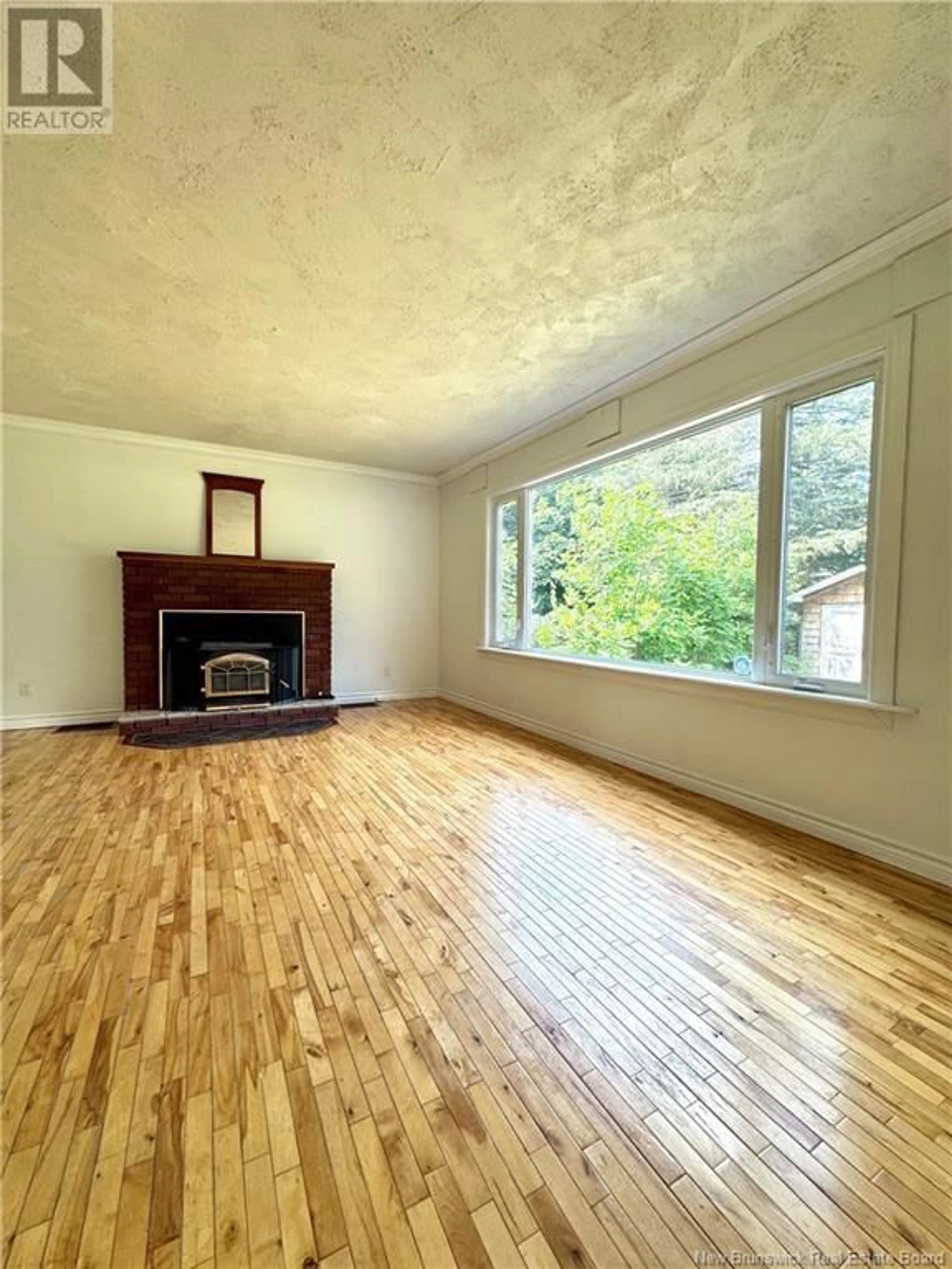 A pic of a room for 388 SKYLINE AVENUE, Miramichi New Brunswick E1V1B2