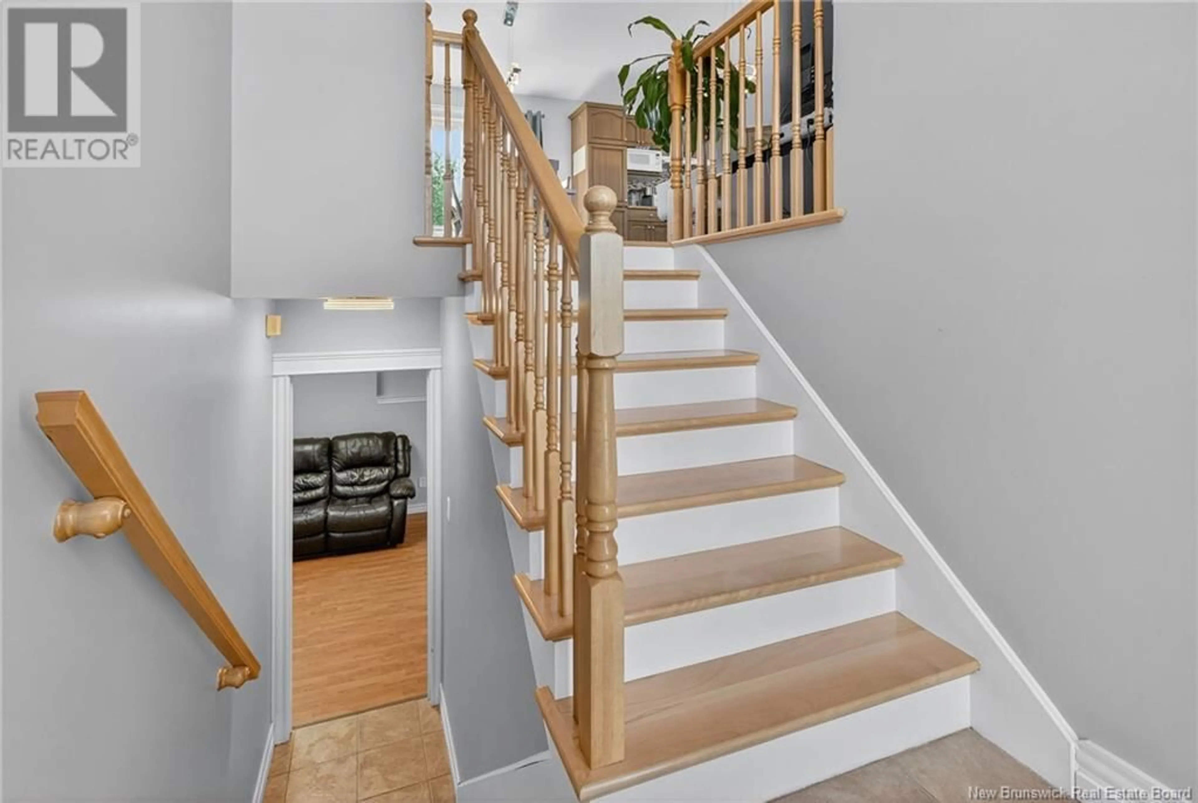 Stairs for 15 RAPHAEL STREET, Dieppe New Brunswick E1A8S3