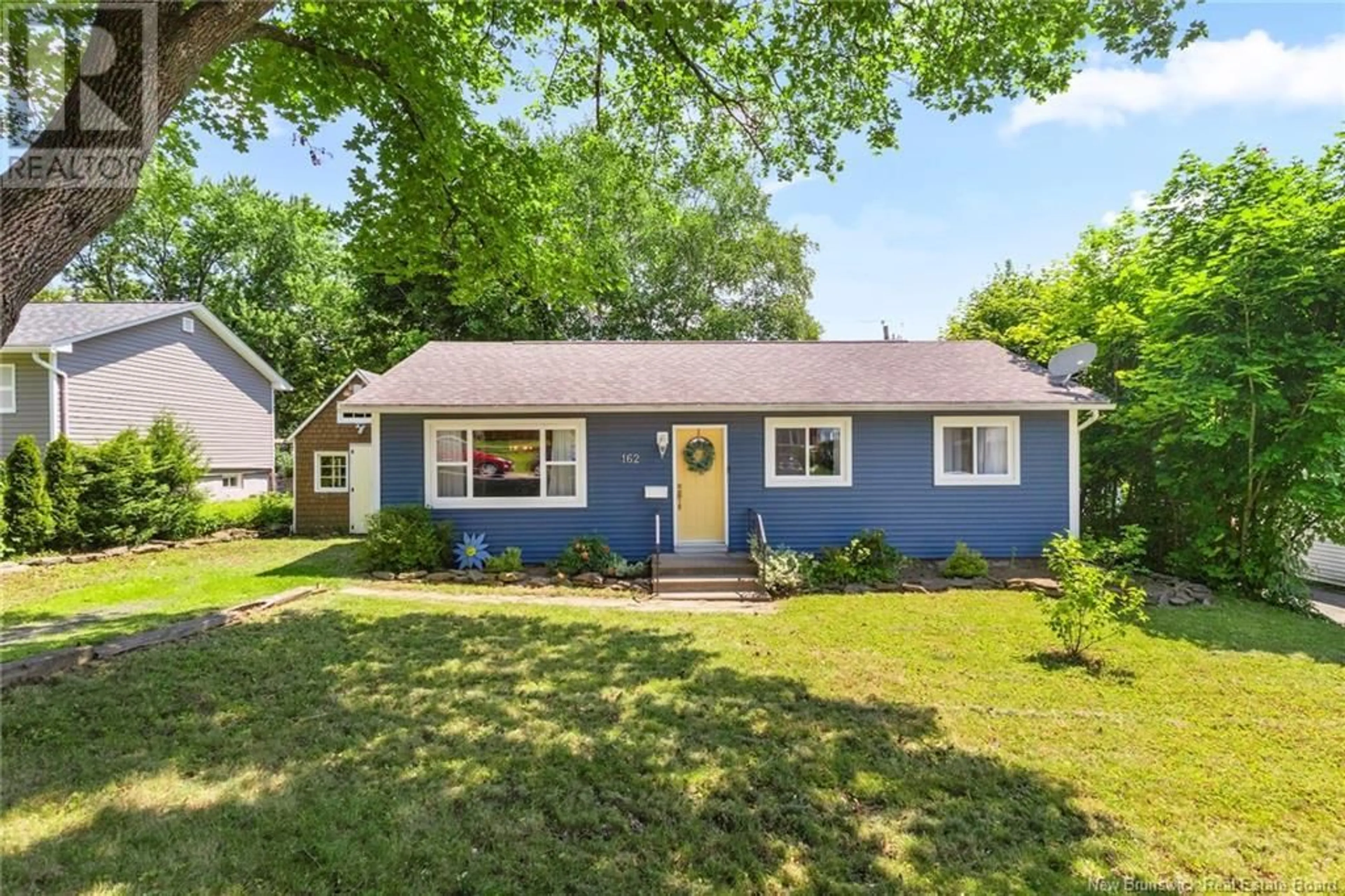 Home with vinyl exterior material, street for 162 PRESTON DRIVE, Fredericton New Brunswick E3A2L4