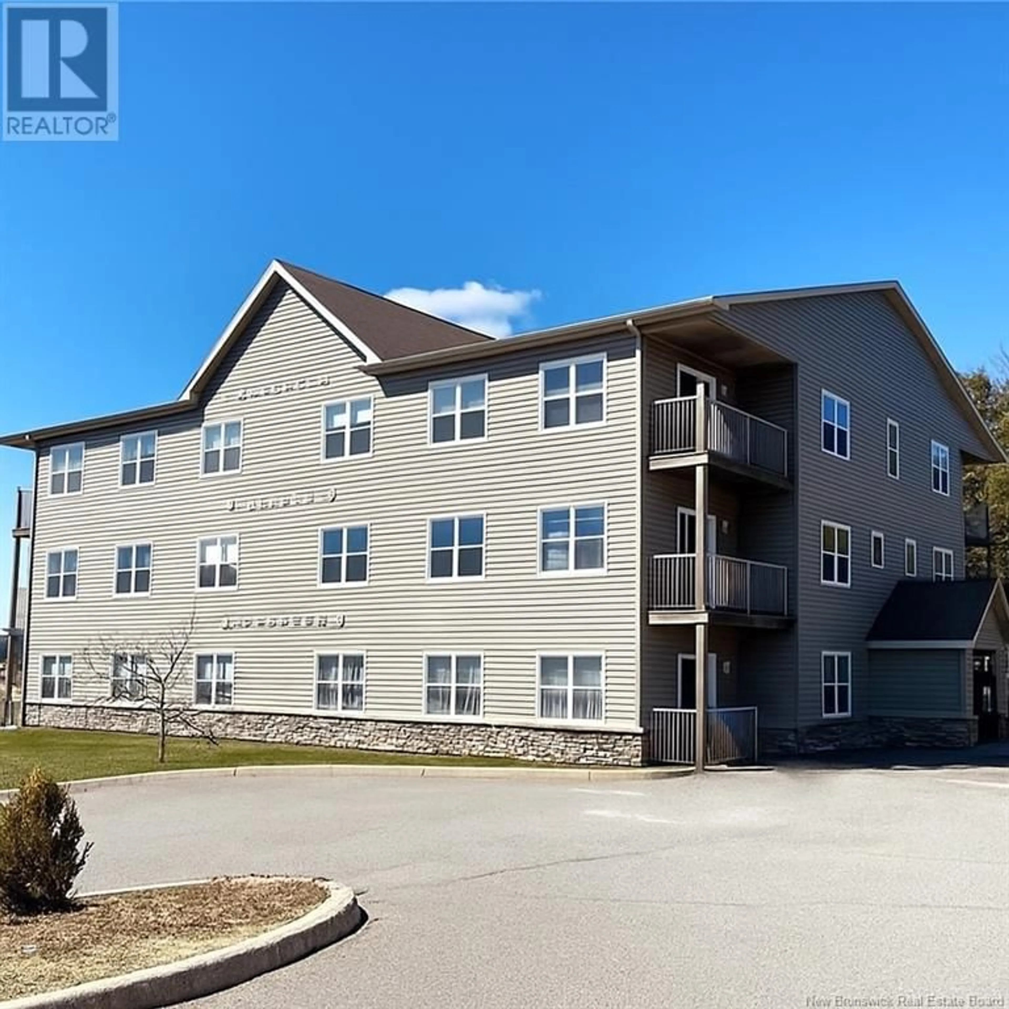 A pic from outside/outdoor area/front of a property/back of a property/a pic from drone, building for 6 - 1200 SOMERSET STREET, Saint John New Brunswick E2K0E2