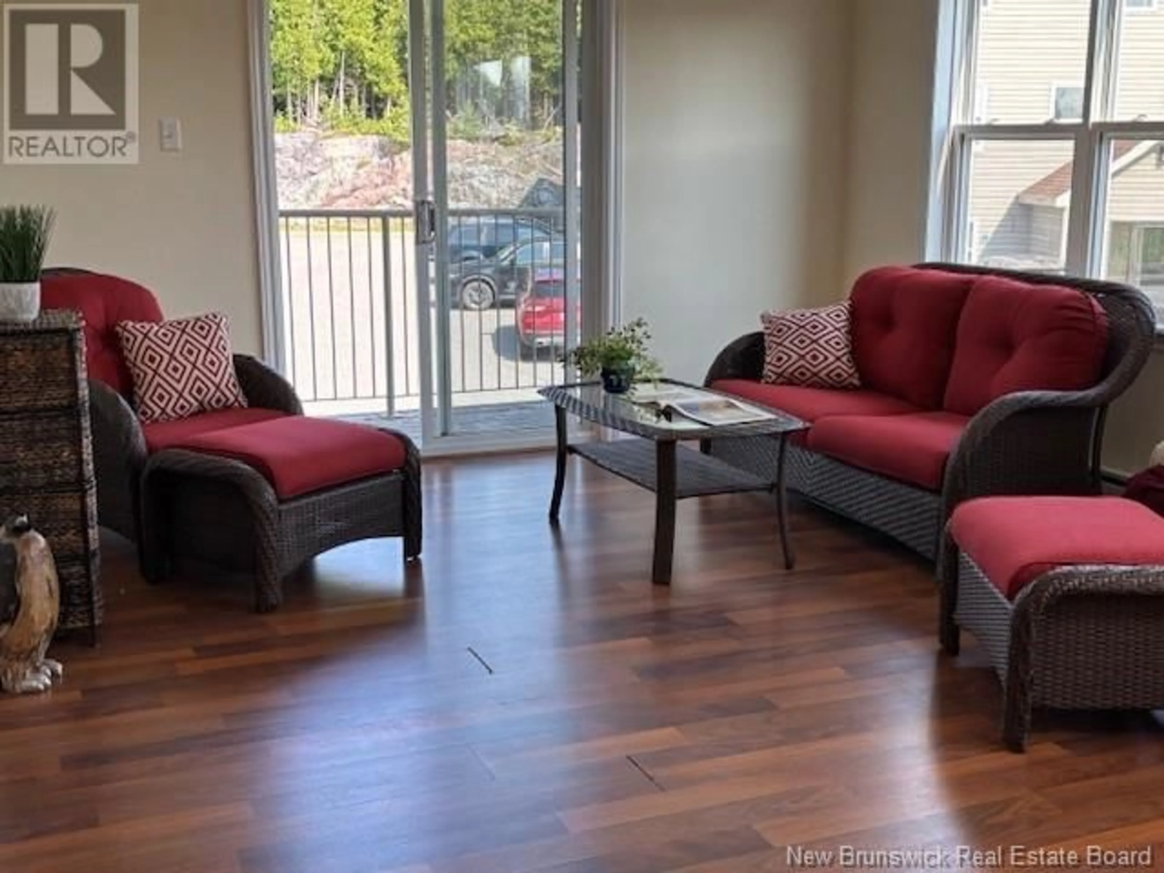 Living room with furniture, wood/laminate floor for 6 - 1200 SOMERSET STREET, Saint John New Brunswick E2K0E2