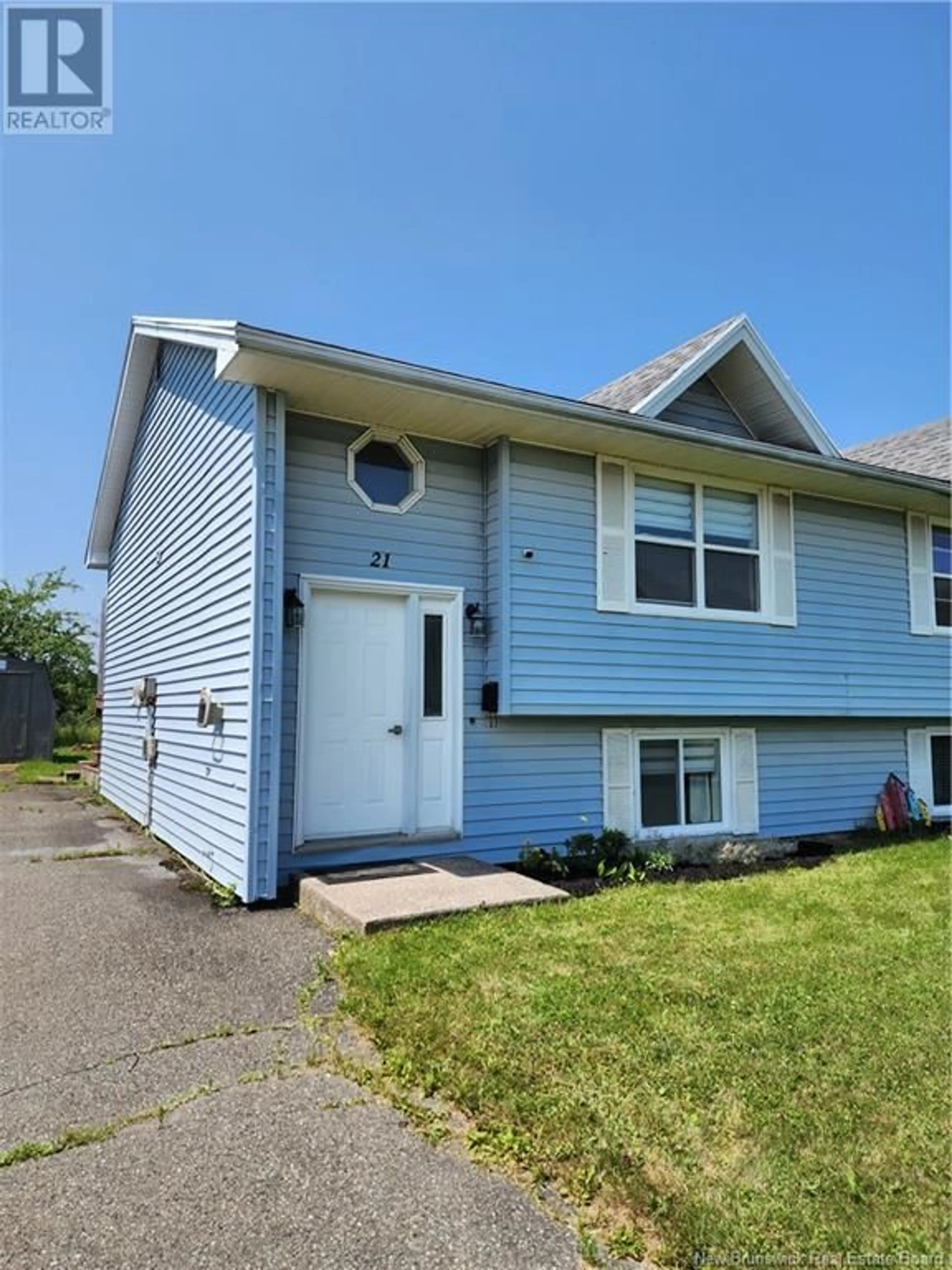 Home with vinyl exterior material, street for 21 DALILA COURT, Saint John New Brunswick E2H5P9
