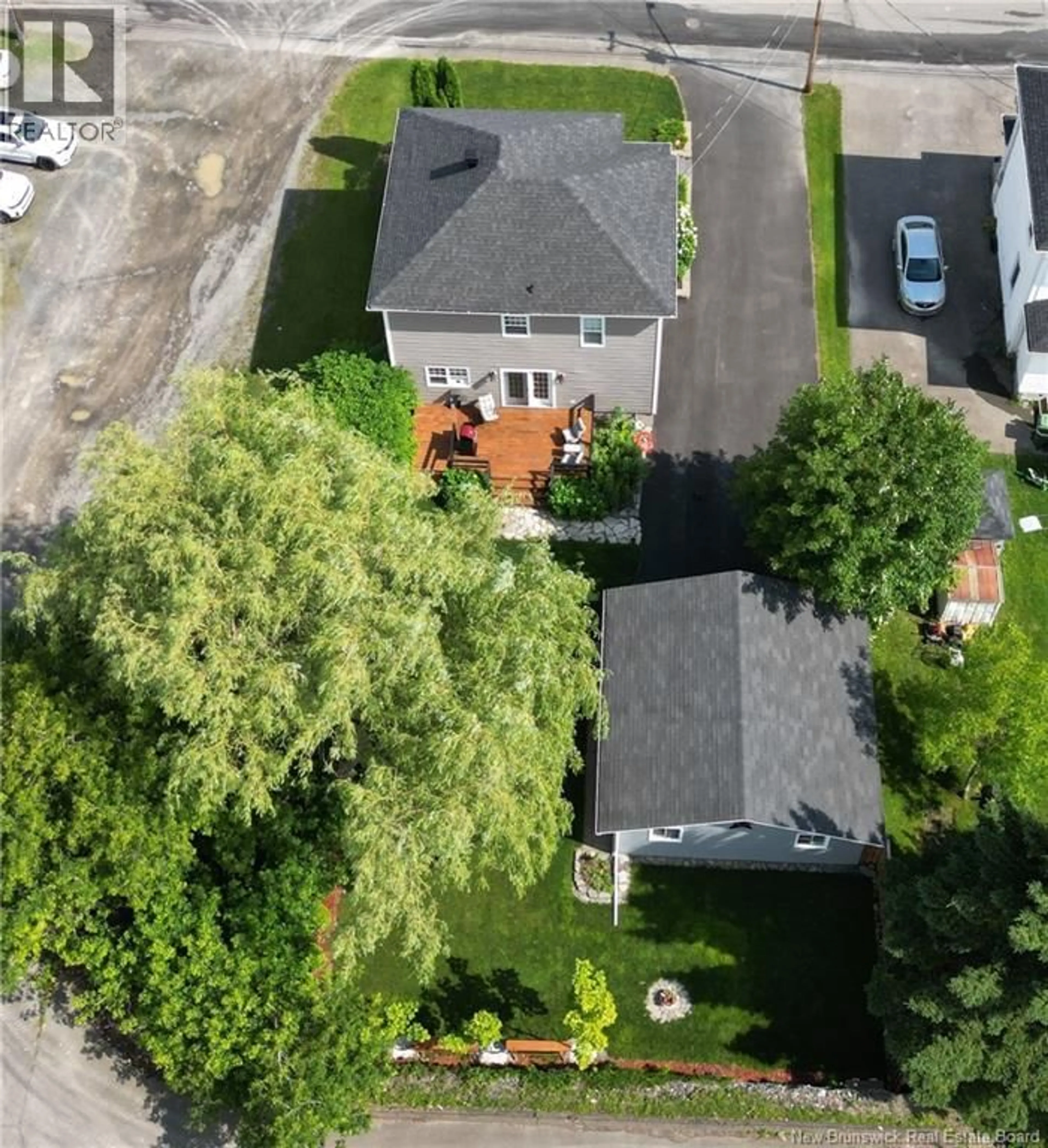 A pic from outside/outdoor area/front of a property/back of a property/a pic from drone, street for 326 SHERIFF, Grand-Sault/Grand Falls New Brunswick E3Z3A4