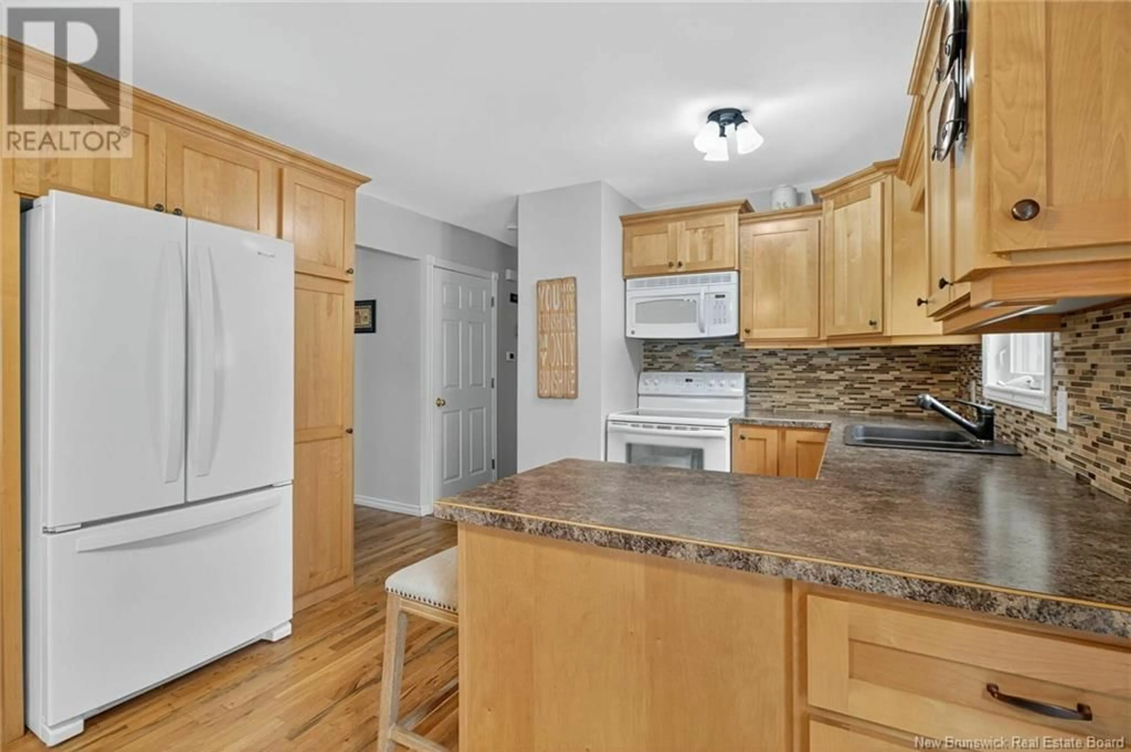 Standard kitchen, unknown for 24 LANSDOWNE COURT, Riverview New Brunswick E1B3E3