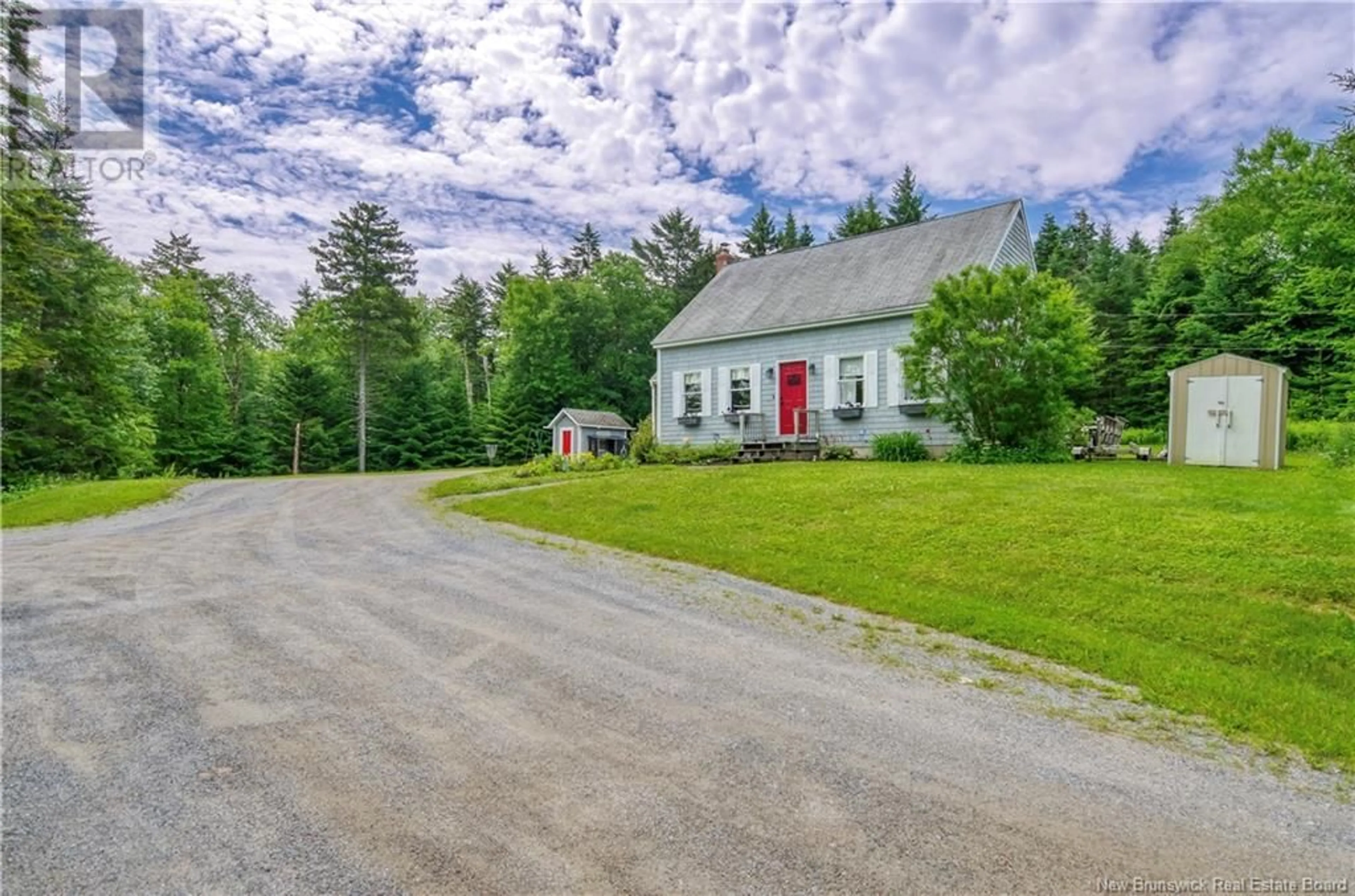A pic from outside/outdoor area/front of a property/back of a property/a pic from drone, street for 3 CAMBRIDGE AVENUE, Quispamsis New Brunswick E2E4W7