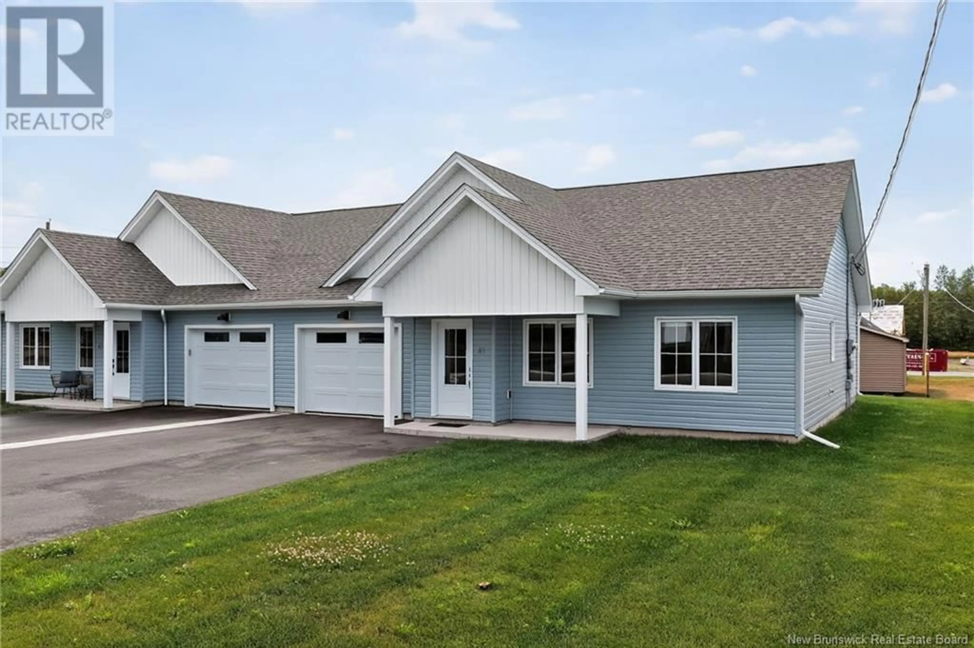 Home with vinyl exterior material, building for 41 MACKINNON STREET, Grand-Barachois New Brunswick E4P0R6