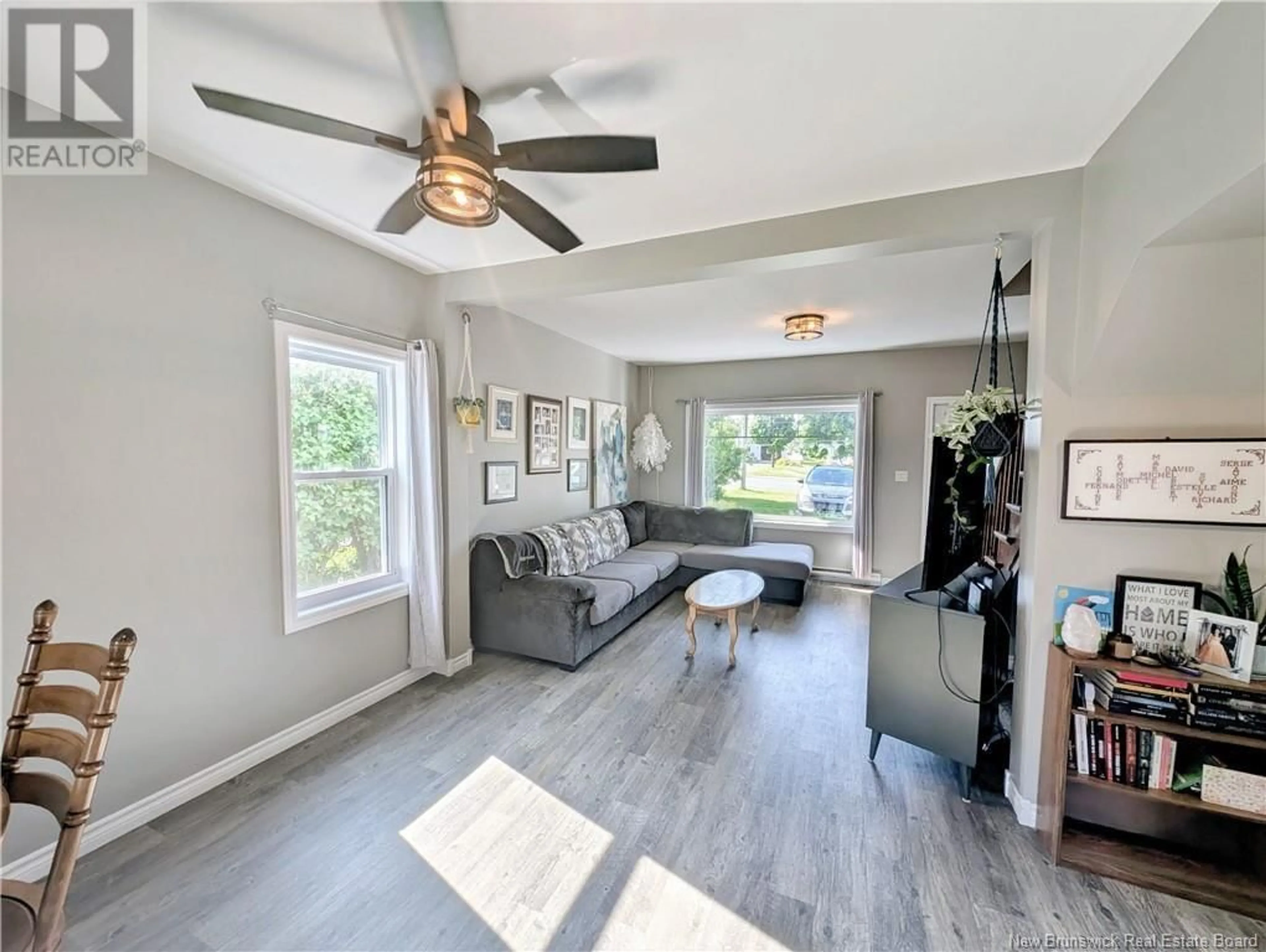 Living room with furniture, unknown for 376 ST PIERRE E, Caraquet New Brunswick E1W1B4