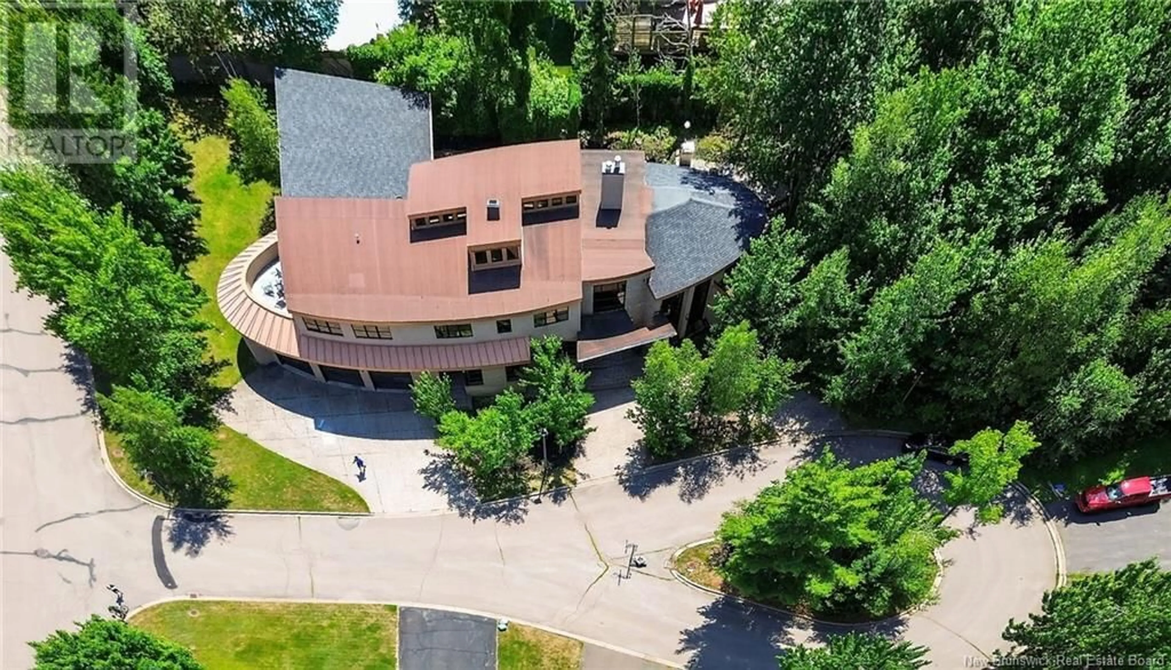 A pic from outside/outdoor area/front of a property/back of a property/a pic from drone, building for 6 BRANDYWOOD, Moncton New Brunswick E1G3V9