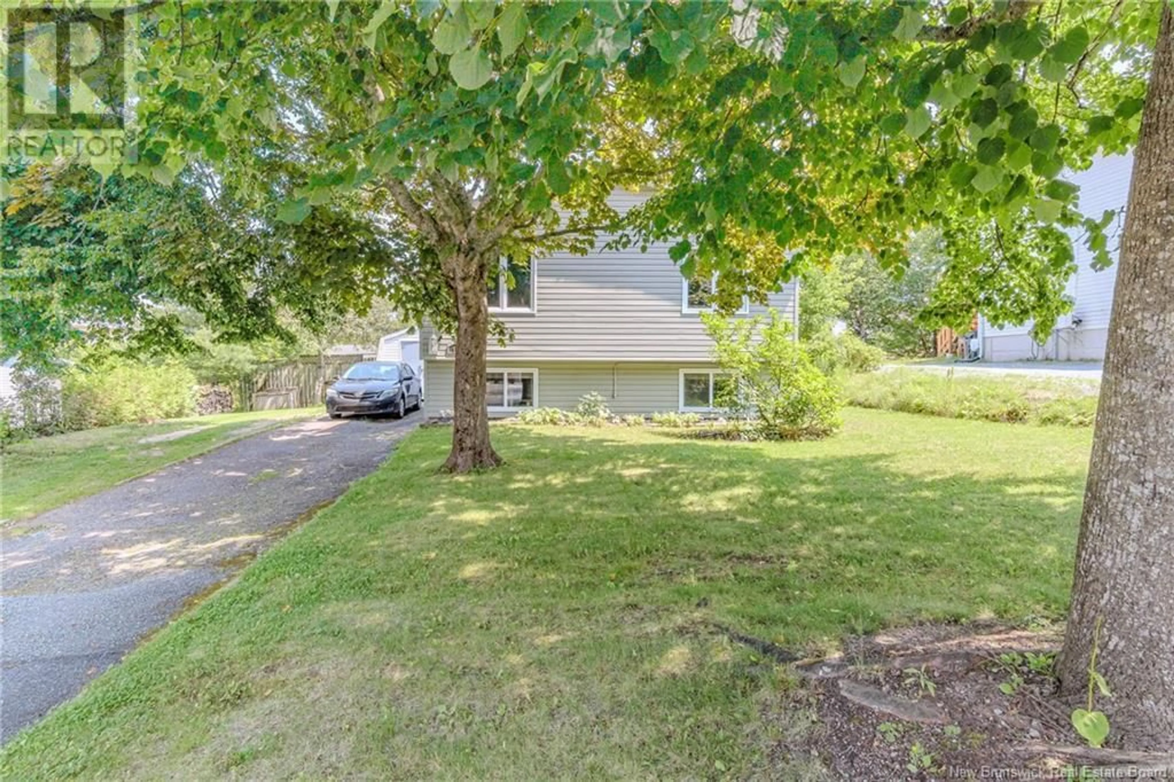 A pic from outside/outdoor area/front of a property/back of a property/a pic from drone, street for 120 WESTGATE DRIVE, Saint John New Brunswick E2M5C5