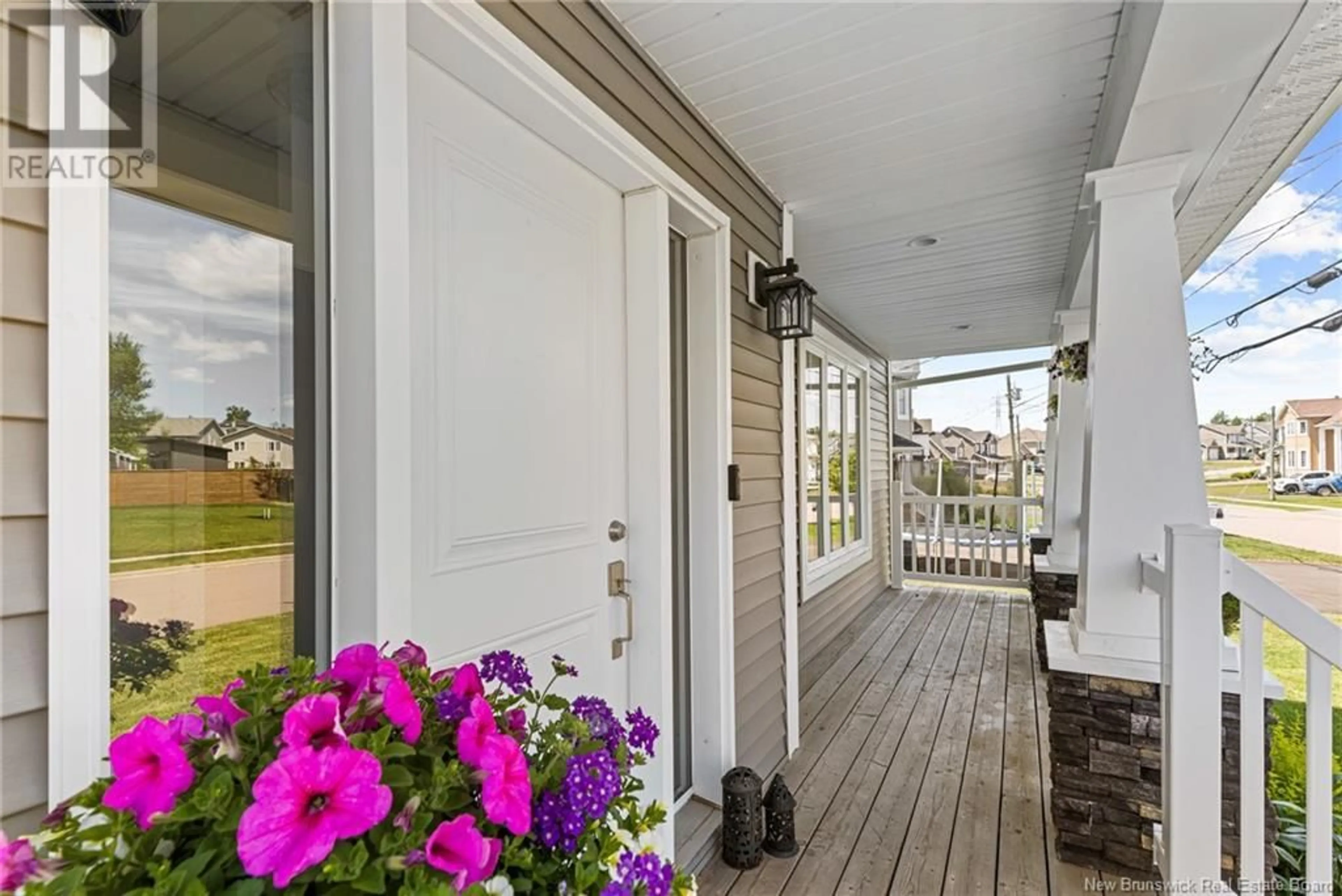 Indoor entryway for 186 LADY RUSSELL, Moncton New Brunswick E1E0G1