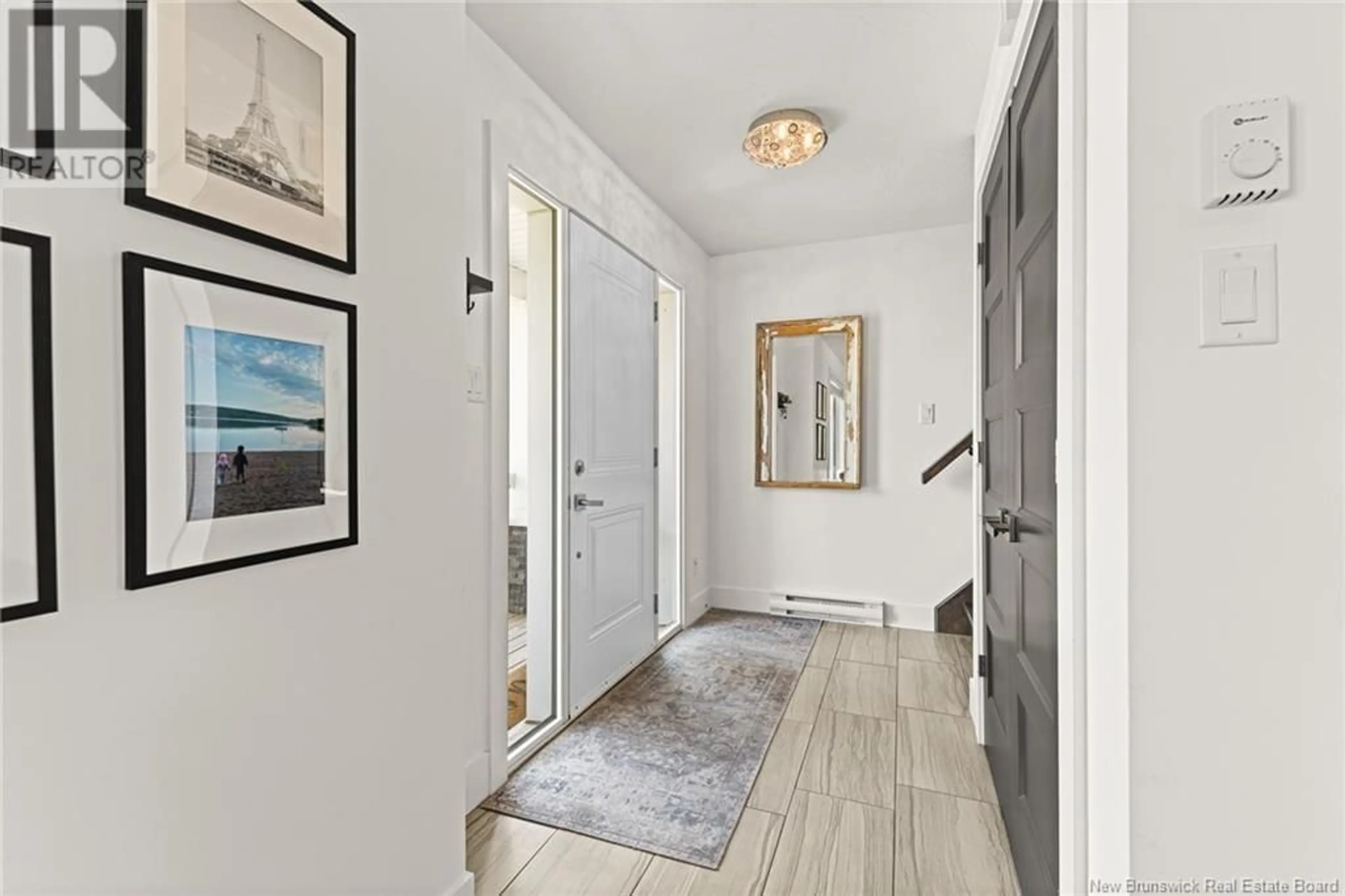 Indoor entryway for 186 LADY RUSSELL, Moncton New Brunswick E1E0G1