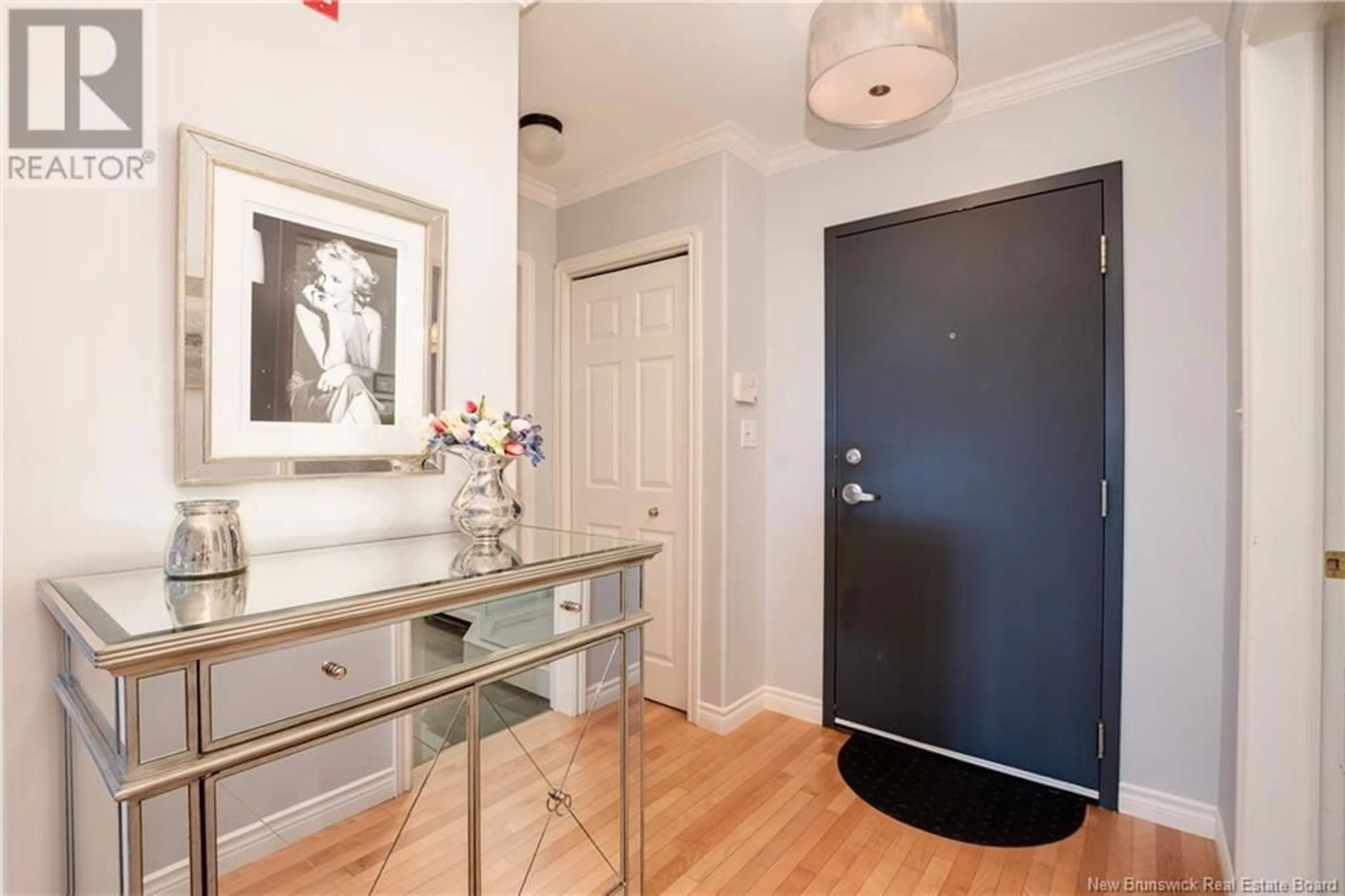 Indoor entryway for 208 - 163 ROYAL OAKS BOULEVARD BOULEVARD, Moncton New Brunswick E1H2C7