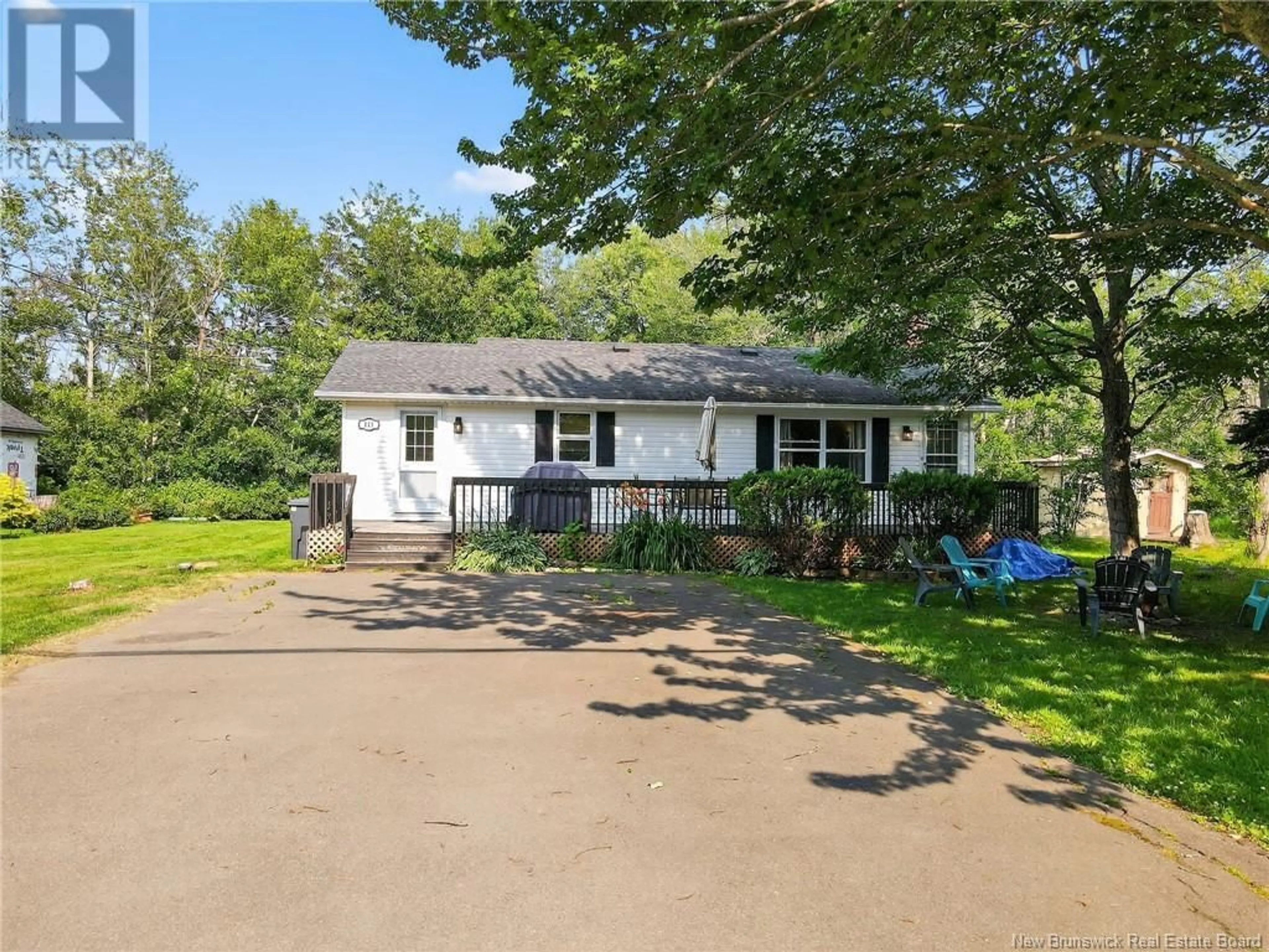 A pic from outside/outdoor area/front of a property/back of a property/a pic from drone, unknown for 111 POINTE AUX BOULEAUX STREET, Grand-Barachois New Brunswick E4P7Z7