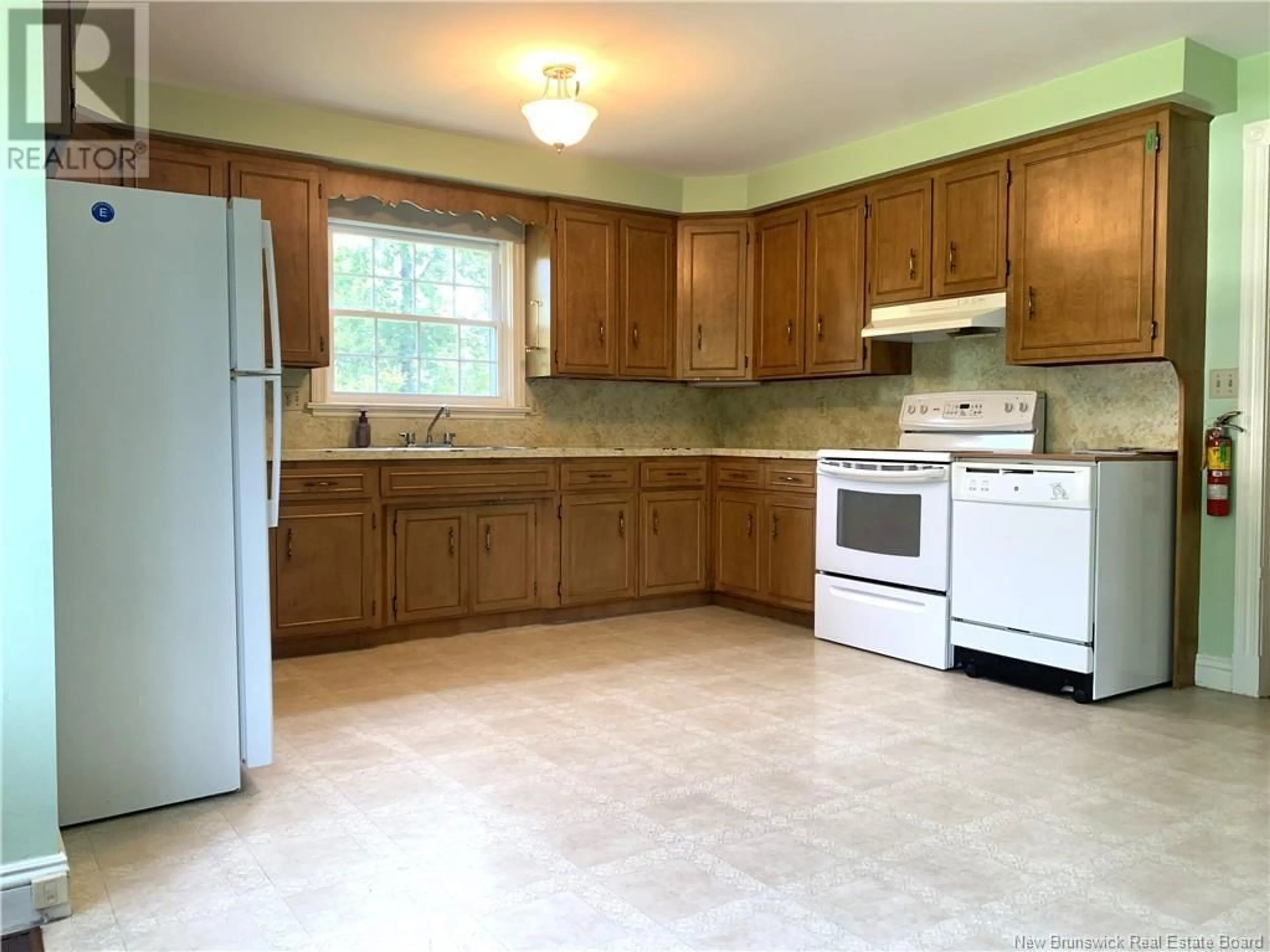 Standard kitchen, ceramic/tile floor for 367 ROUTE 105, Maugerville New Brunswick E3A8N6