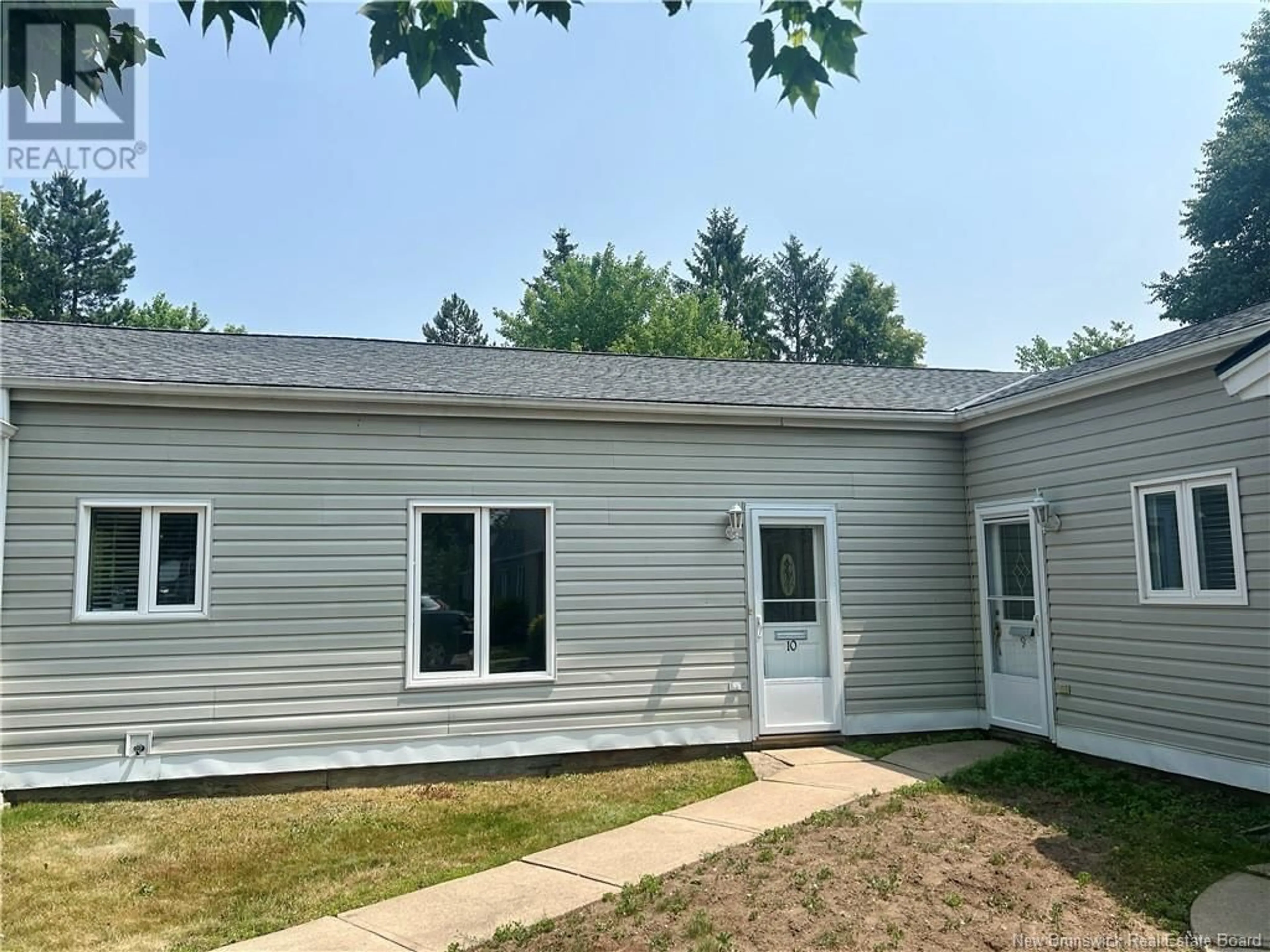 Home with vinyl exterior material, building for 10 - 331 MCLAUGHLIN DRIVE, Moncton New Brunswick E1A4R3