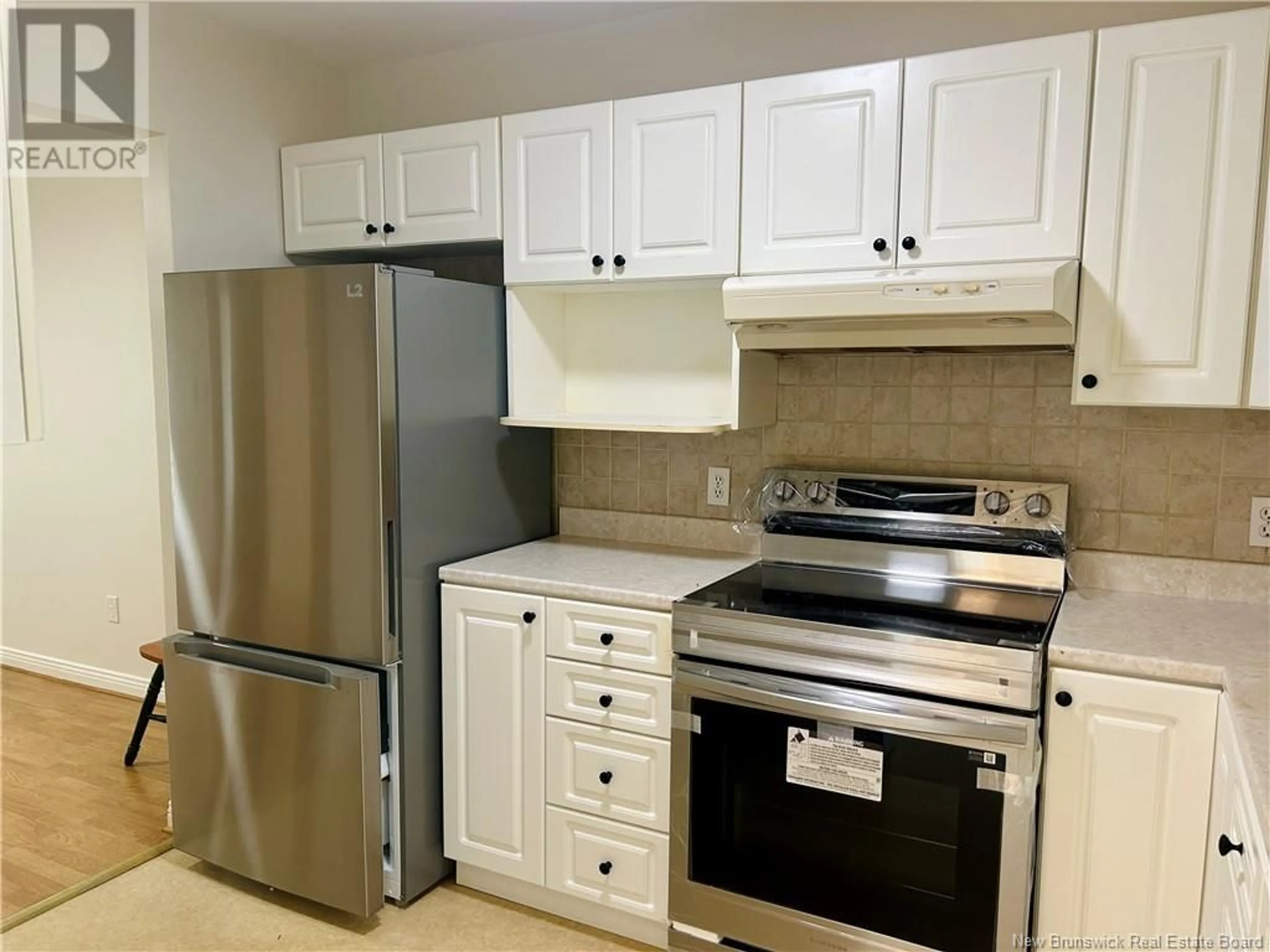 Standard kitchen, unknown for 10 - 331 MCLAUGHLIN DRIVE, Moncton New Brunswick E1A4R3