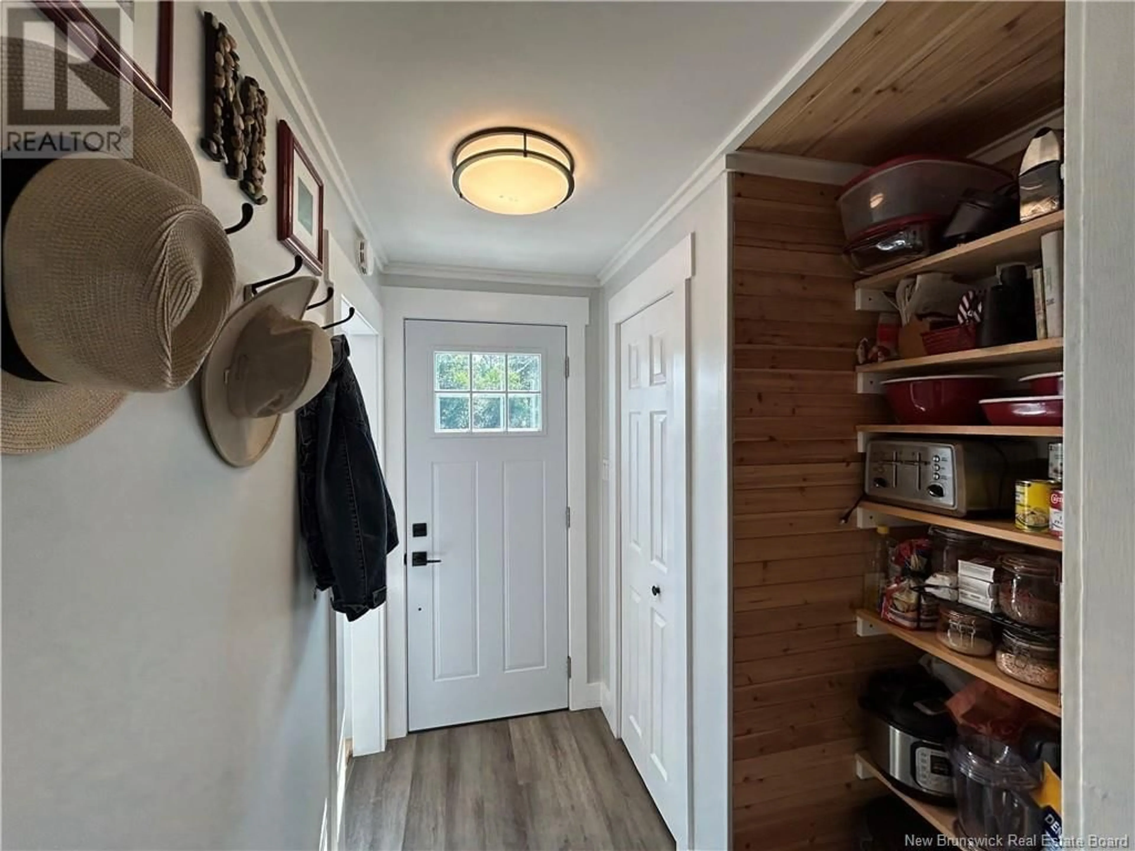 Indoor entryway for 5090 ROUTE 117, Baie-Sainte-Anne New Brunswick E9A1R2