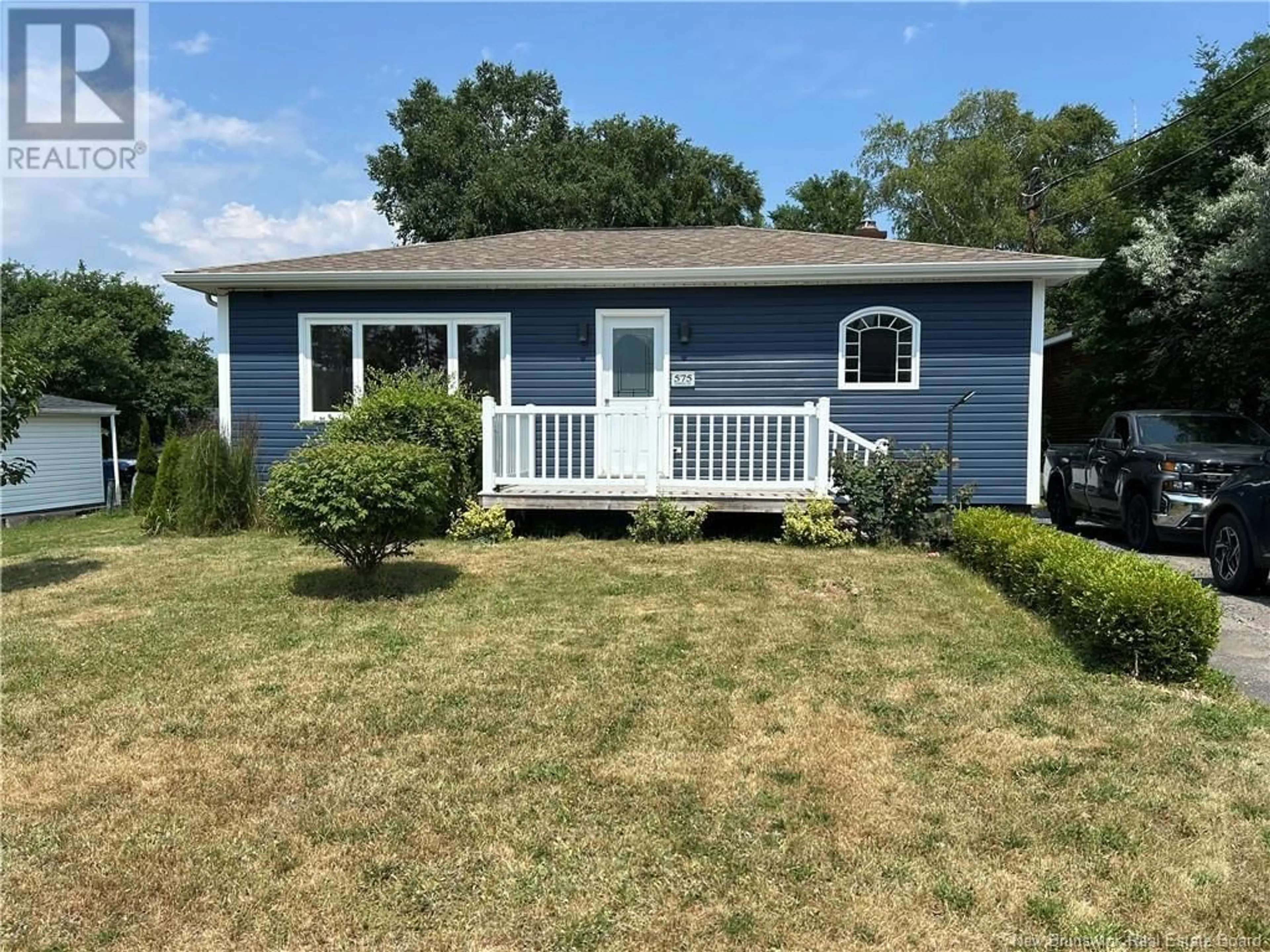 Home with vinyl exterior material, water/lake/river/ocean view for 575 GOSNELL STREET, Bathurst New Brunswick E2A2A4