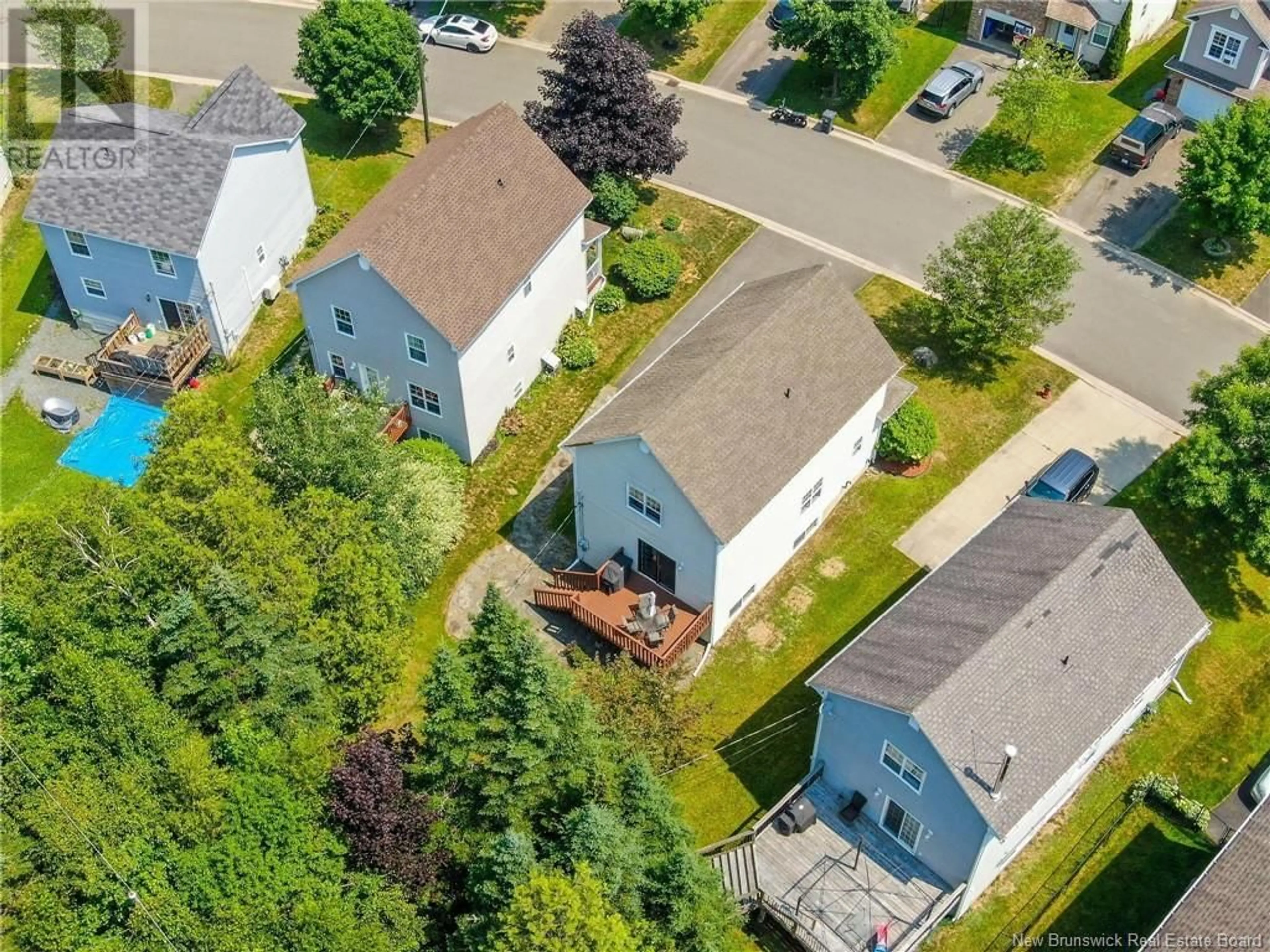 A pic from outside/outdoor area/front of a property/back of a property/a pic from drone, street for 46 SPINNER COURT, Fredericton New Brunswick E3A0V8