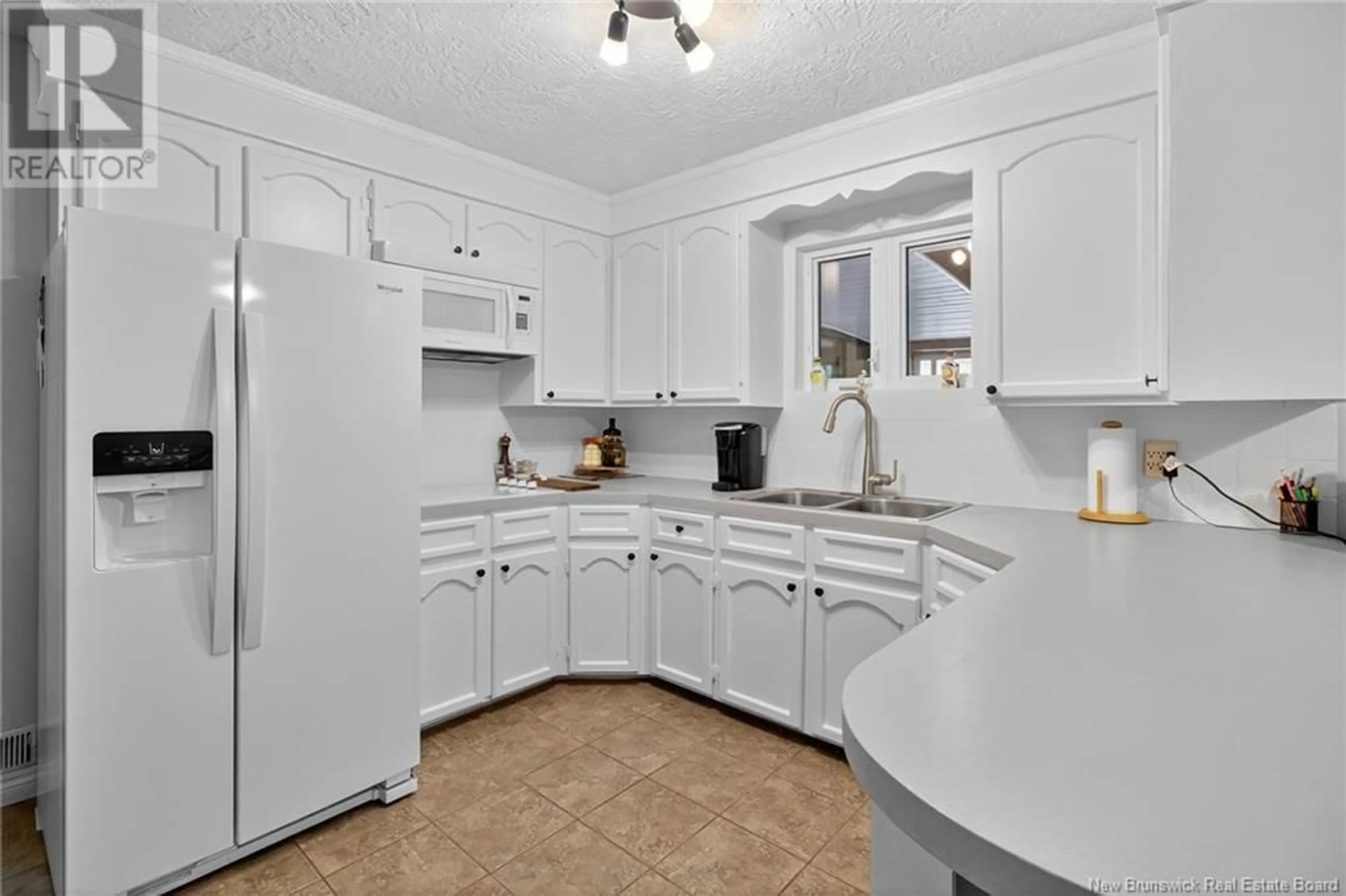 Standard kitchen, ceramic/tile floor for 632 LEBLANC ROAD, Saint-Andre-LeBlanc New Brunswick E4P6B7