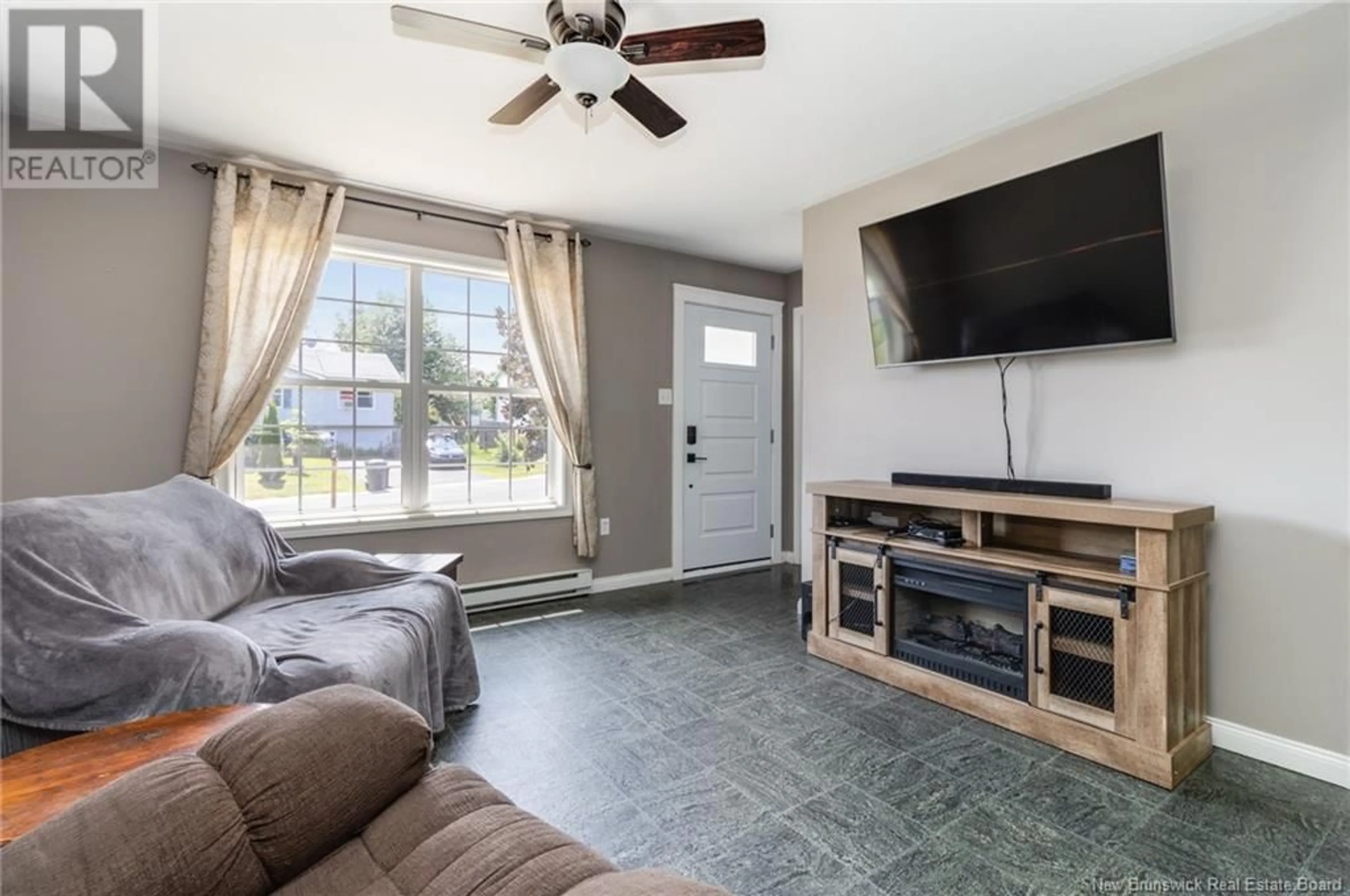 Living room with furniture, unknown for 31 SHEPHARD DRIVE, Oromocto New Brunswick E2V2M2