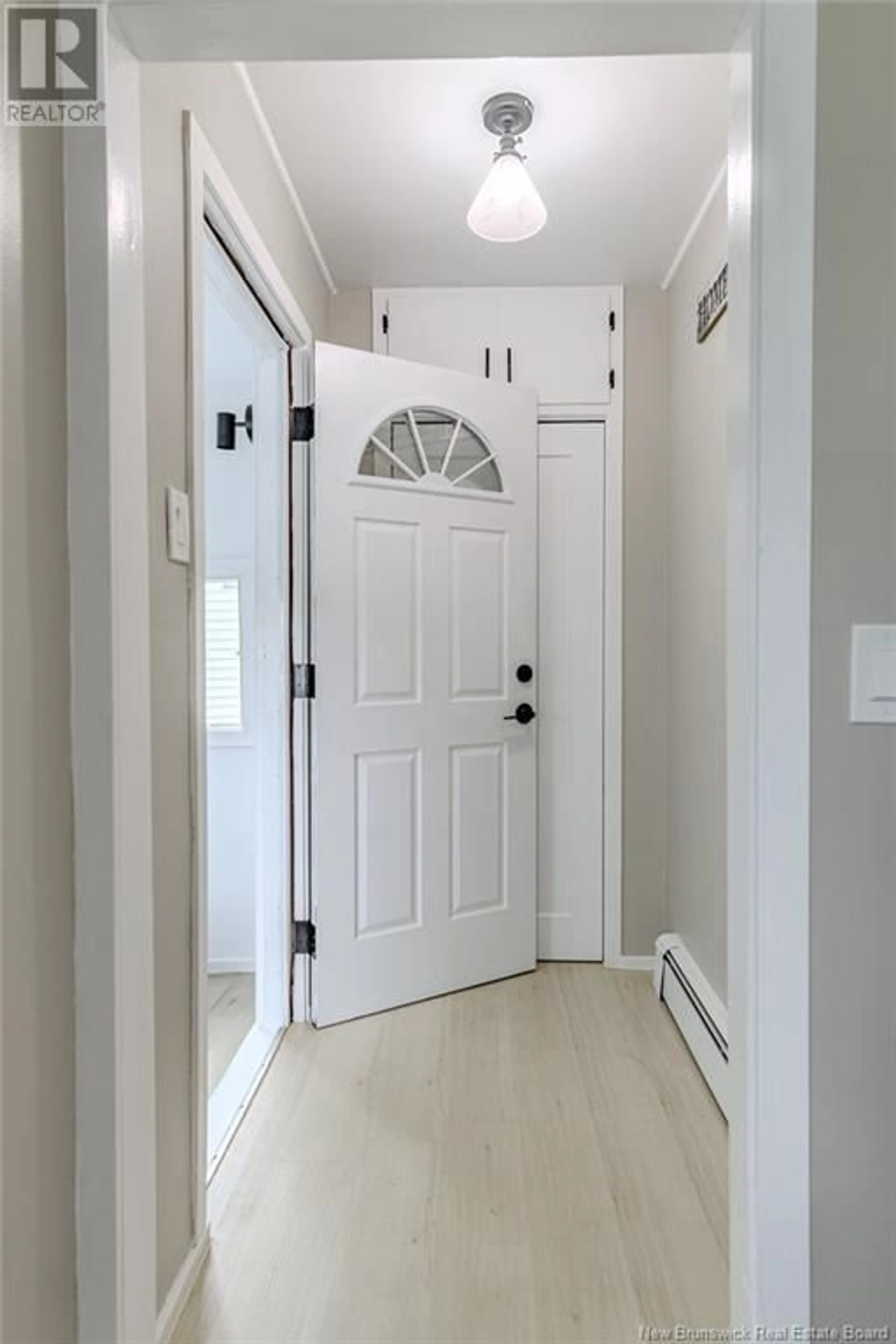 Indoor entryway for 10 PUGSLEY AVENUE, Saint John New Brunswick E2K2X2