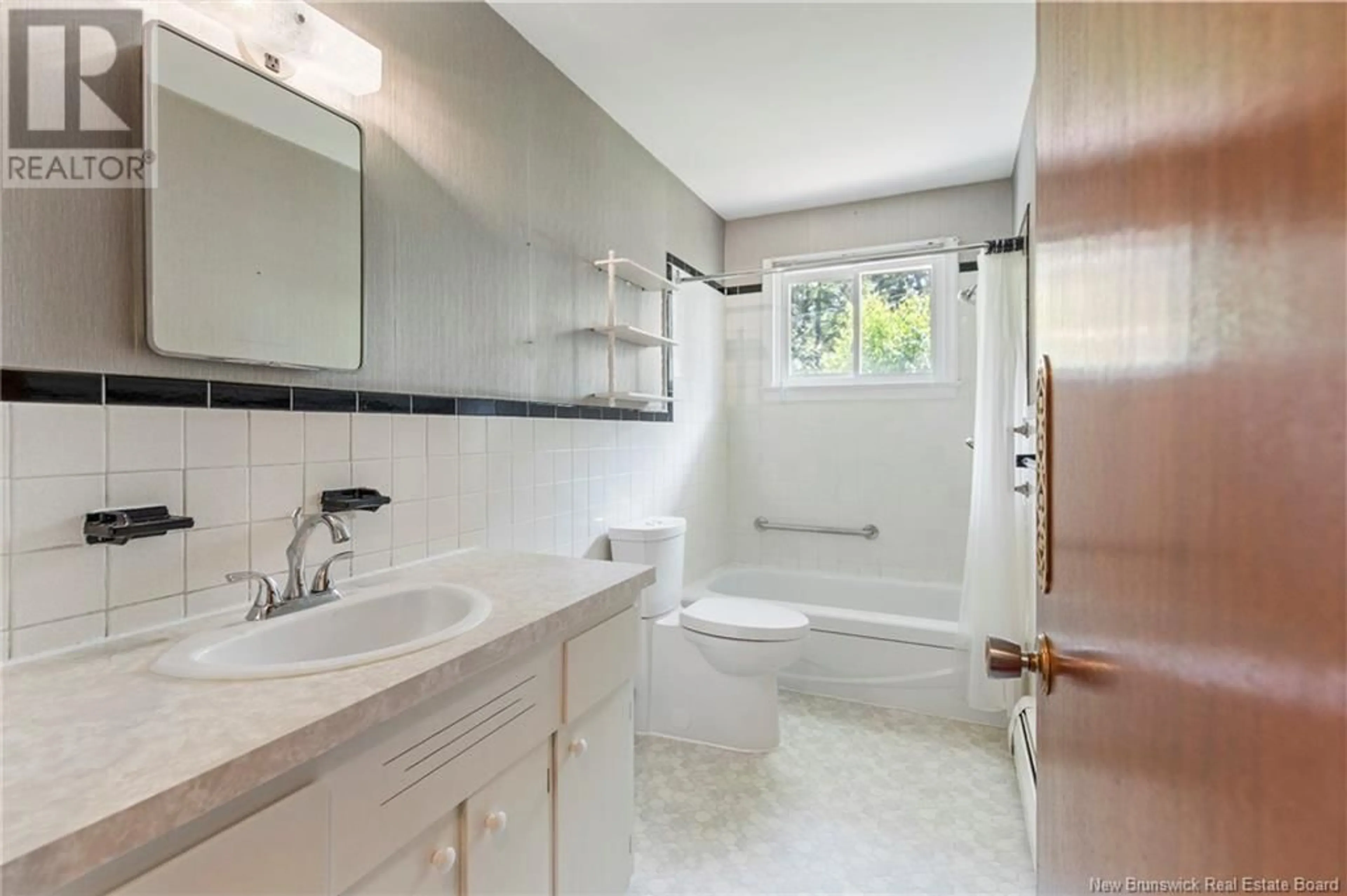 Standard bathroom, ceramic/tile floor for 406 DUFFERIN STREET, Fredericton New Brunswick E3B3A7