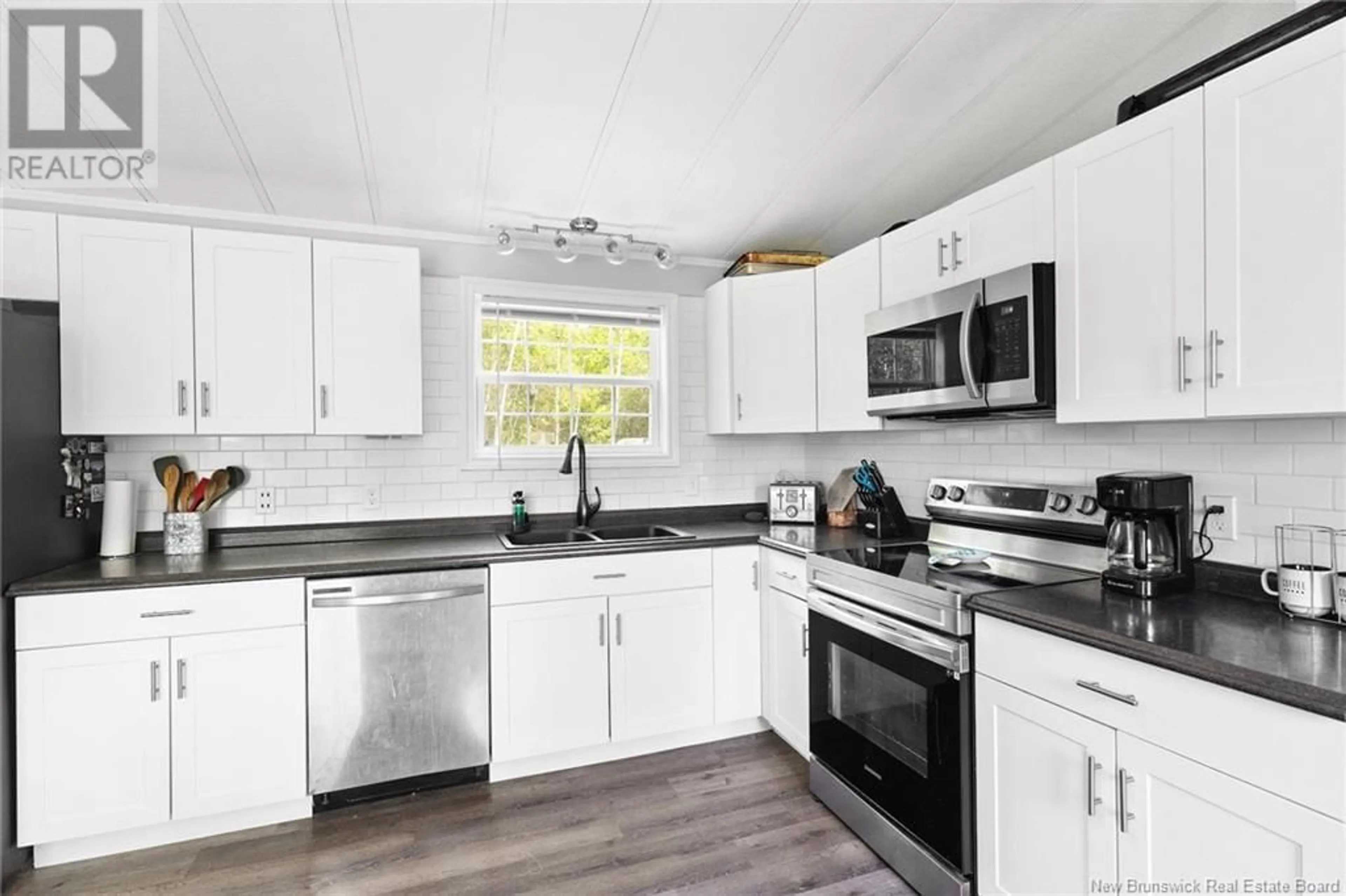 Standard kitchen, unknown for 44 LAWLER DRIVE, Rusagonis New Brunswick E3B0N5