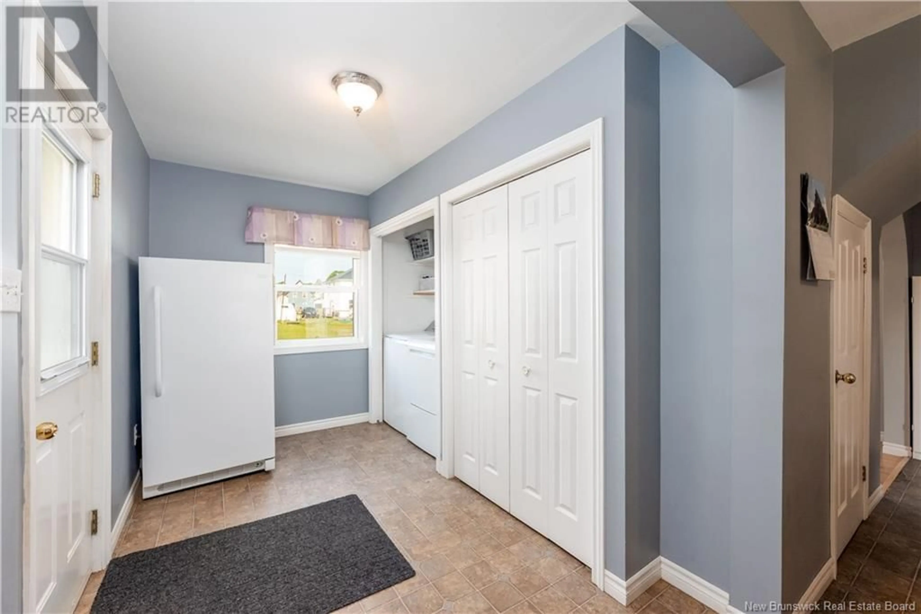 Indoor entryway for 169 JACQUES STREET, Memramcook New Brunswick E4K2H7