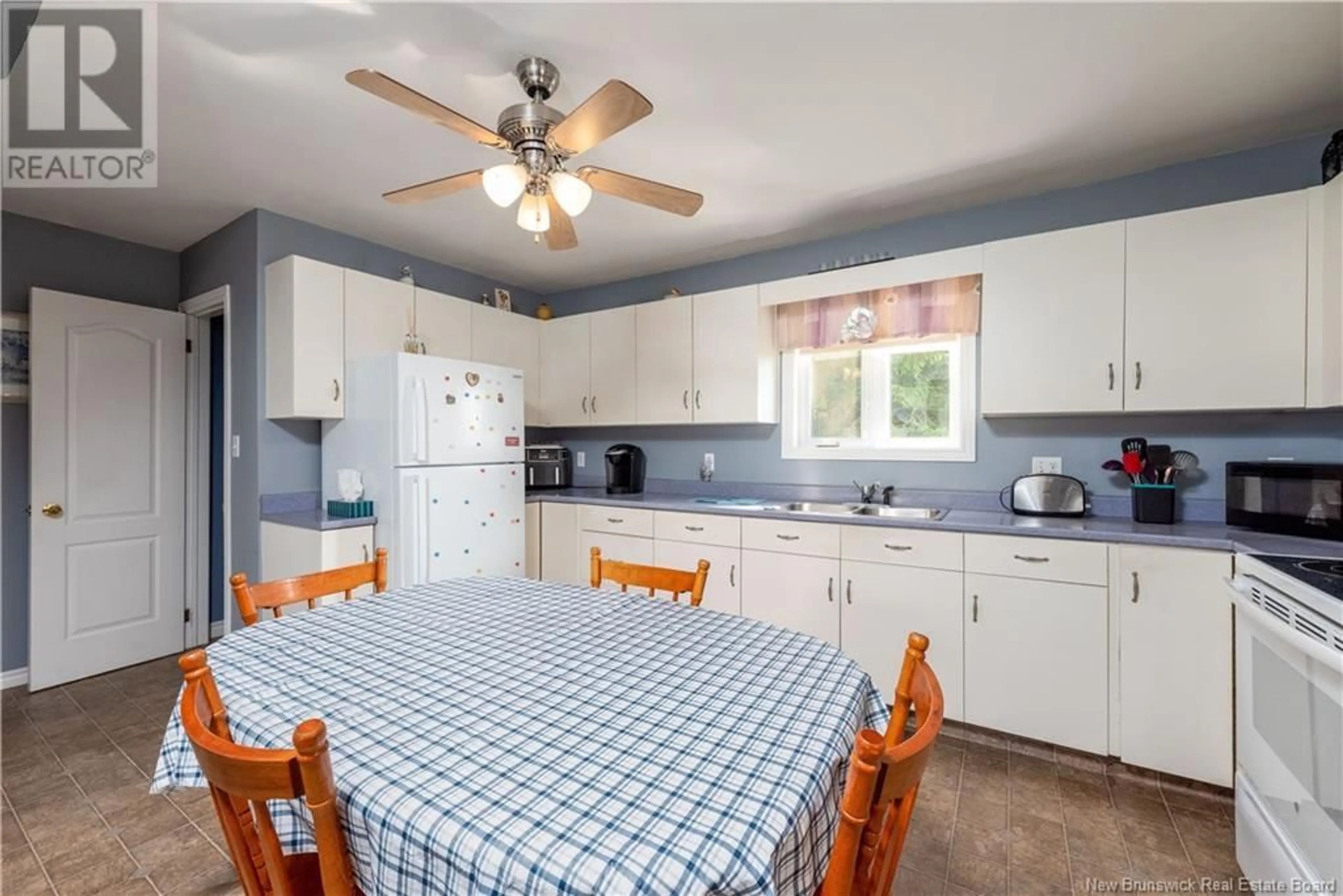 Standard kitchen, unknown for 169 JACQUES STREET, Memramcook New Brunswick E4K2H7