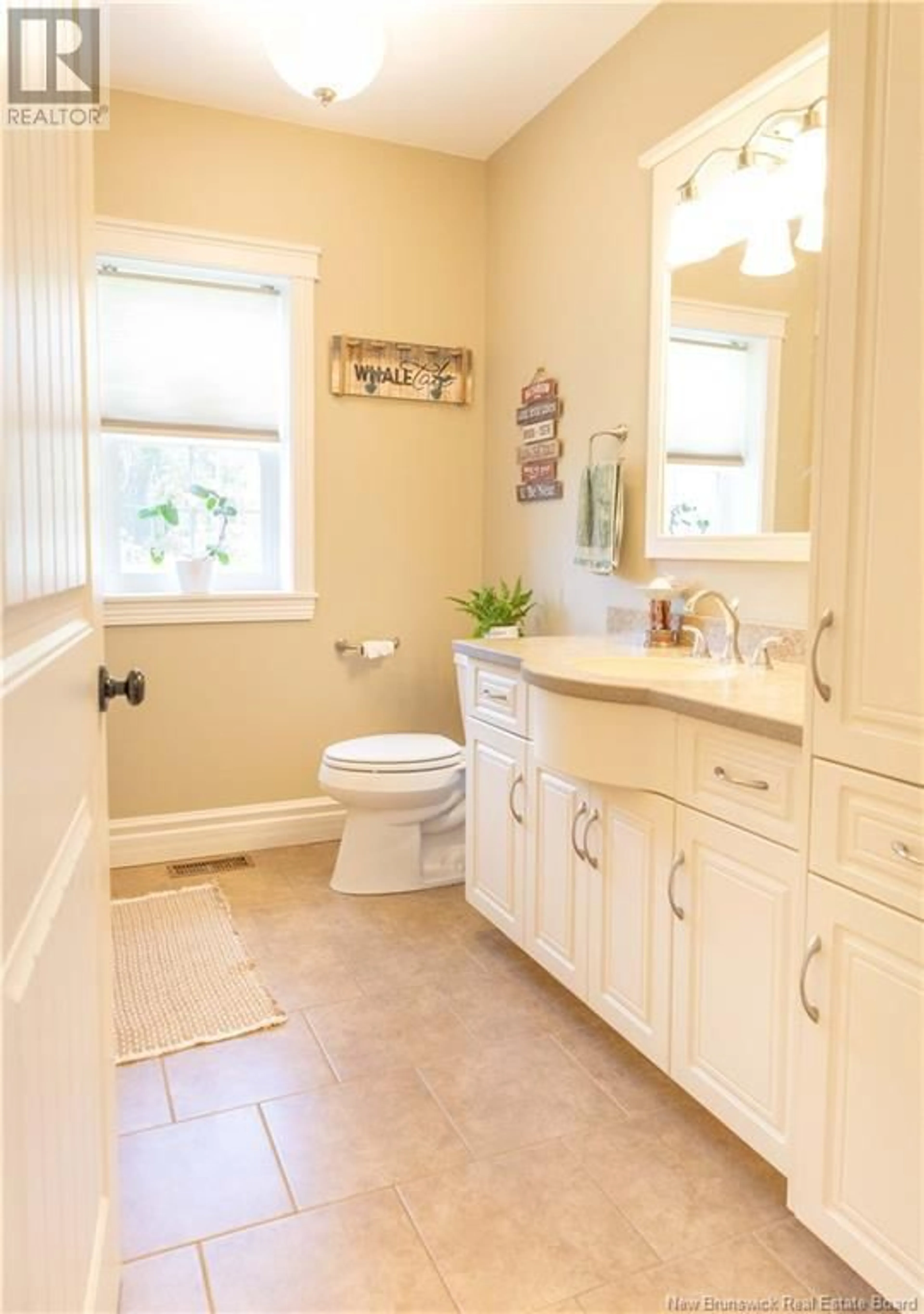 Contemporary bathroom, ceramic/tile floor for 75 ROUTE 375, DSL de Grand-Sault/Falls New Brunswick E3Z1Y9