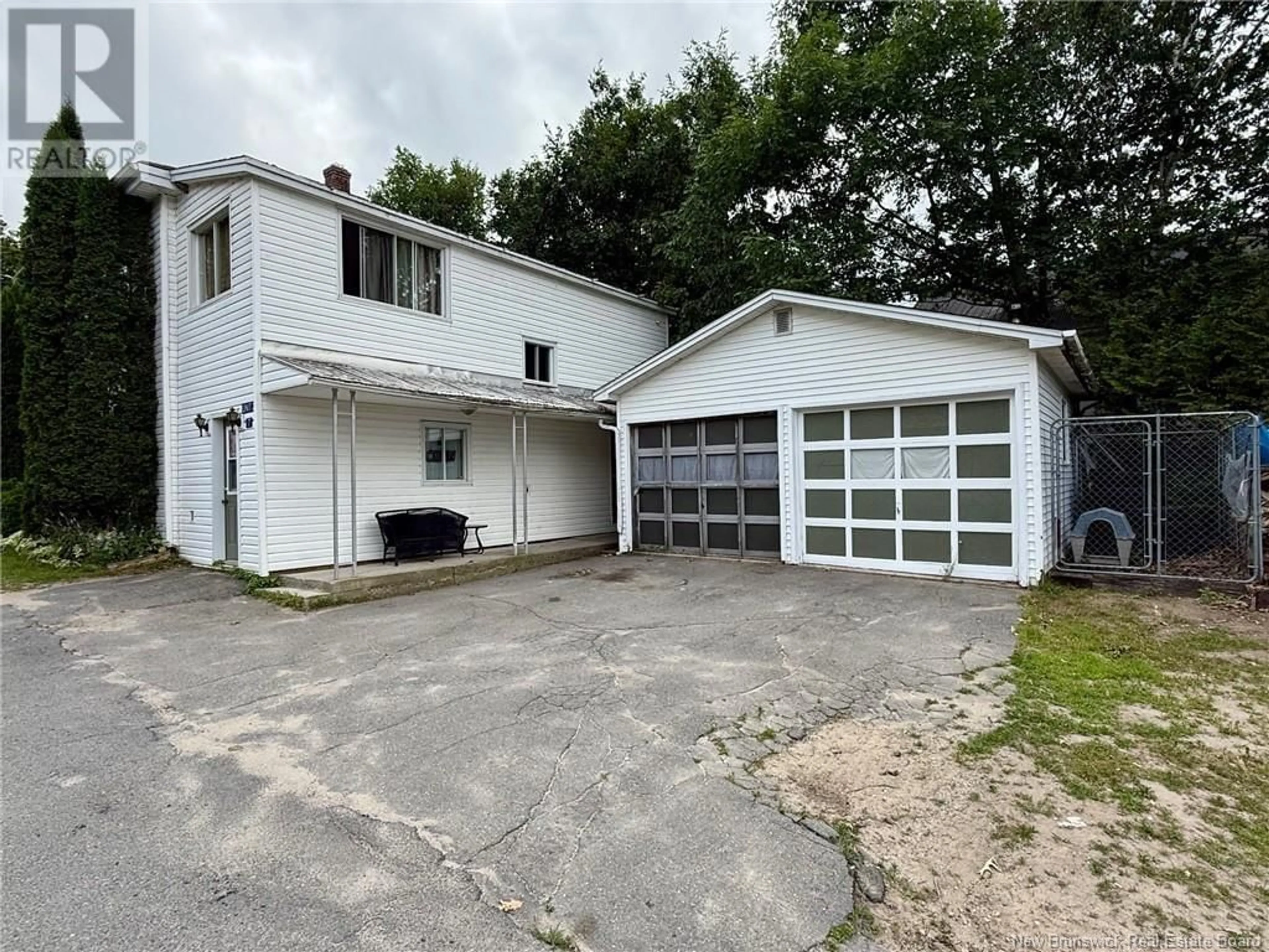 Indoor garage for 7 OAK STREET, McAdam New Brunswick E6J1M5