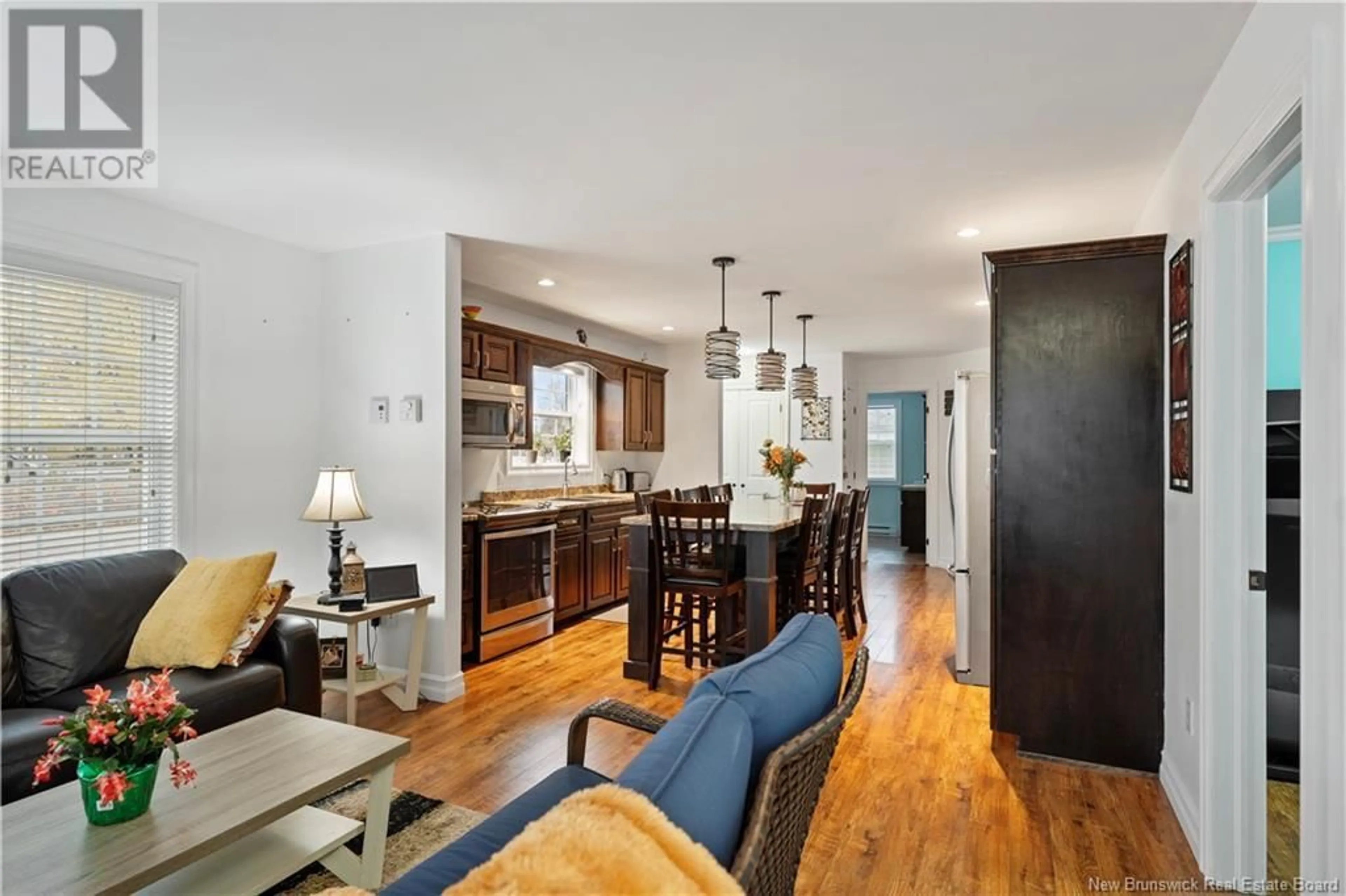 Open concept kitchen, wood/laminate floor for 3 BRYDGES STREET, Pointe-Du-Chêne New Brunswick E4P3X6