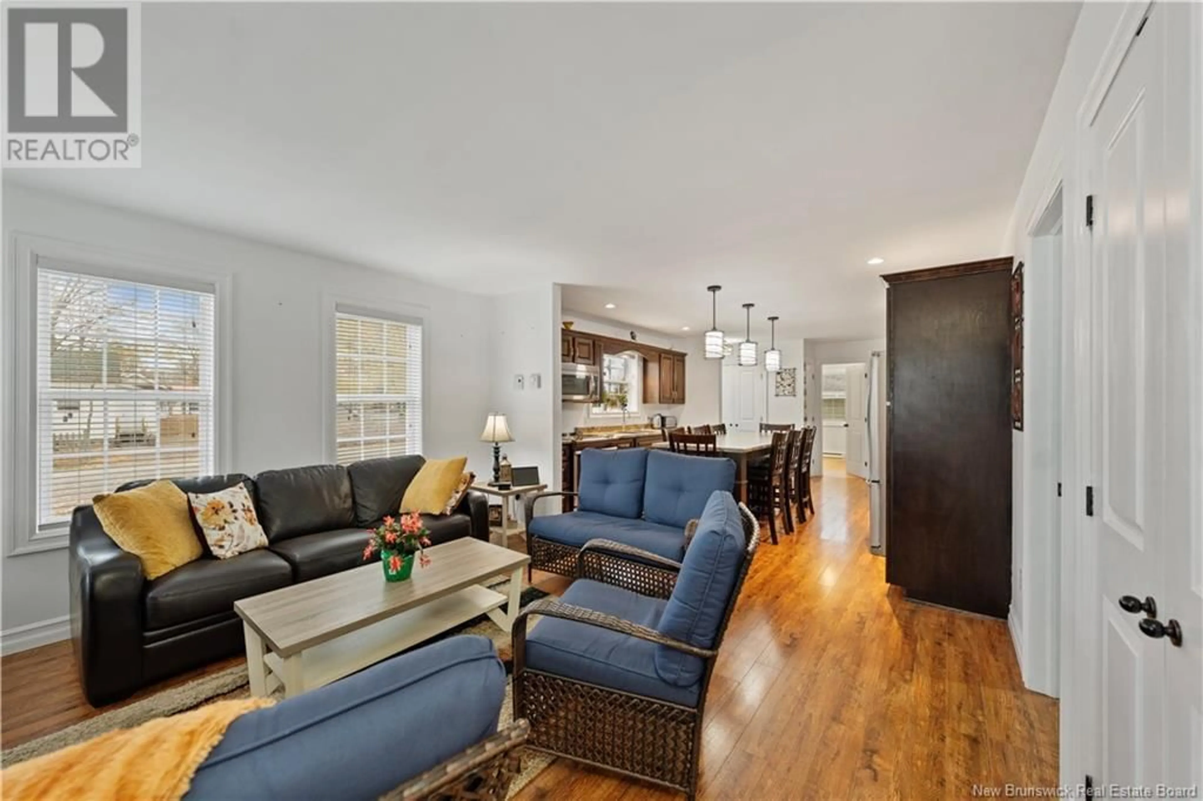 Living room with furniture, unknown for 3 BRYDGES STREET, Pointe-Du-Chêne New Brunswick E4P3X6