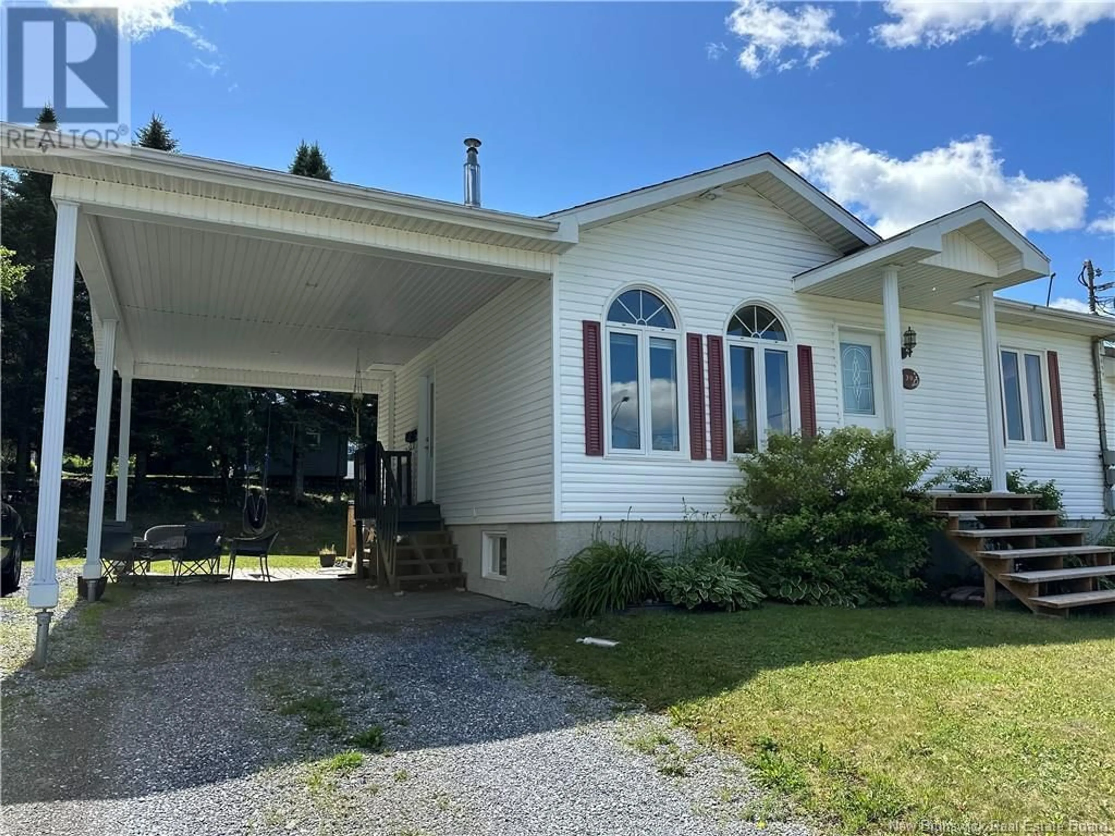 Home with vinyl exterior material, unknown for 139 BELISLE AVENUE, Edmundston New Brunswick E3V4C7