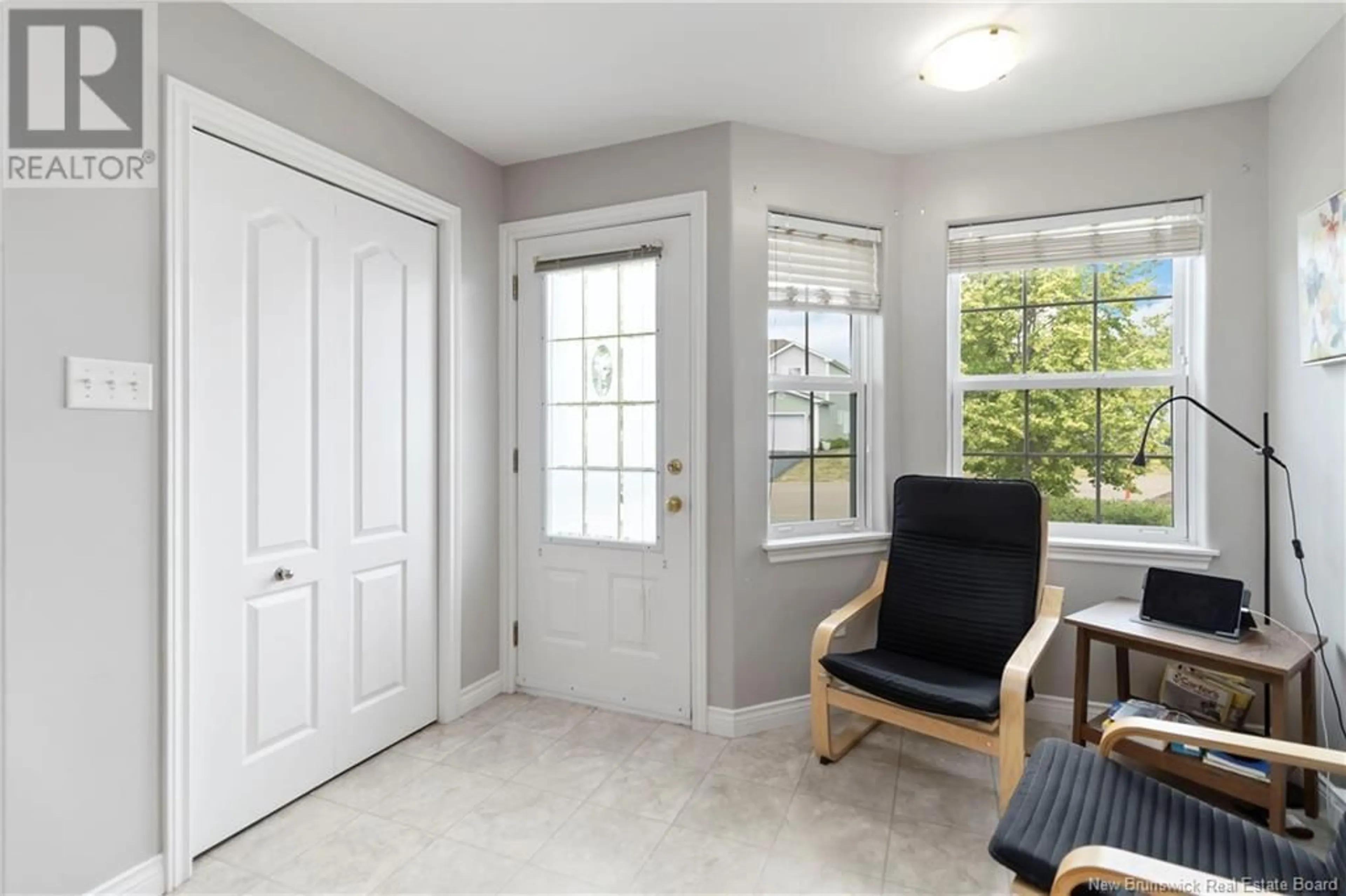 Indoor entryway for 19 FIRMIN CRESCENT, Dieppe New Brunswick E1A7S3
