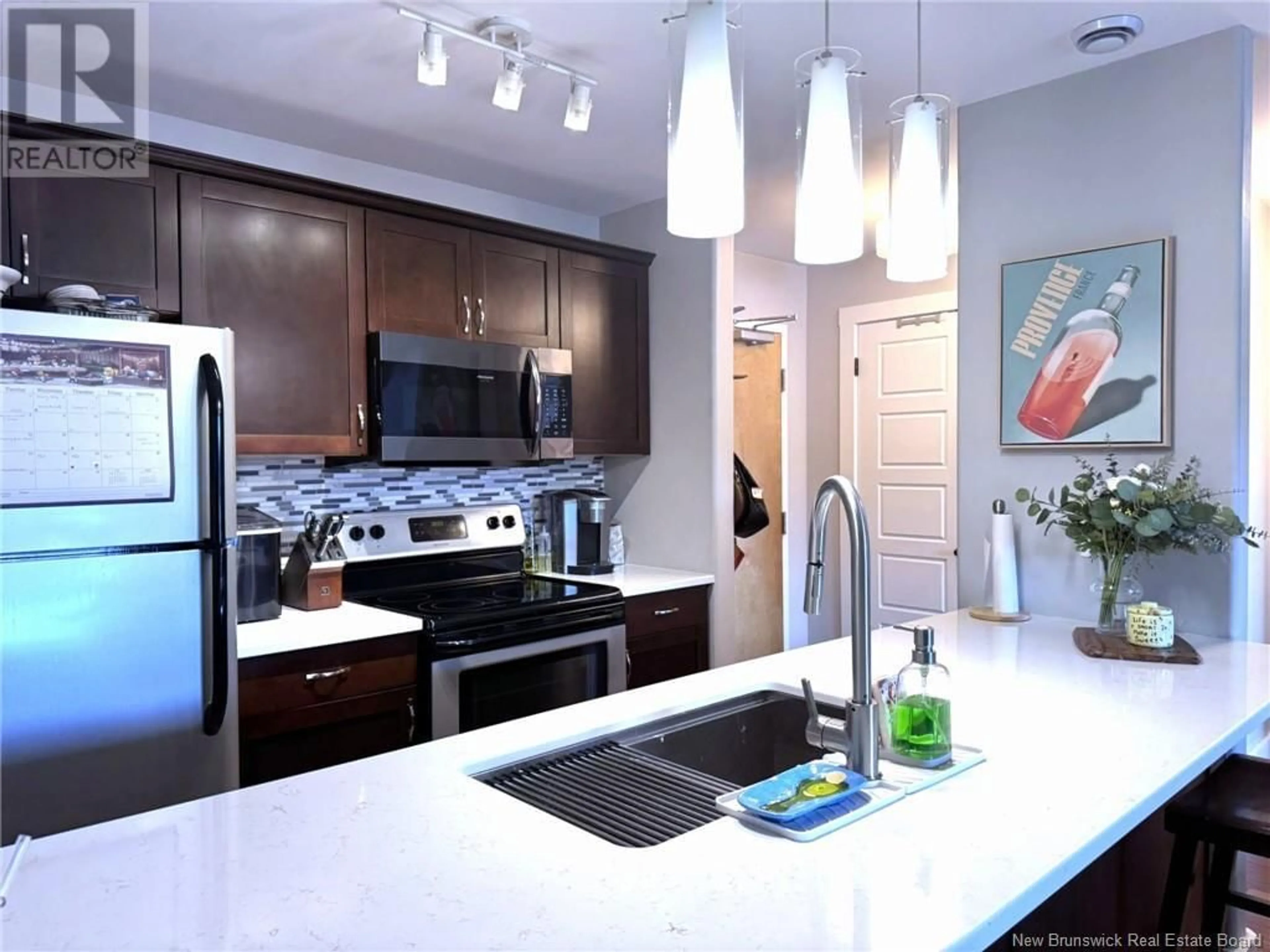 Contemporary kitchen, ceramic/tile floor for 20 - 130 ARLINGTON CRESCENT, Saint John New Brunswick E2K0J1
