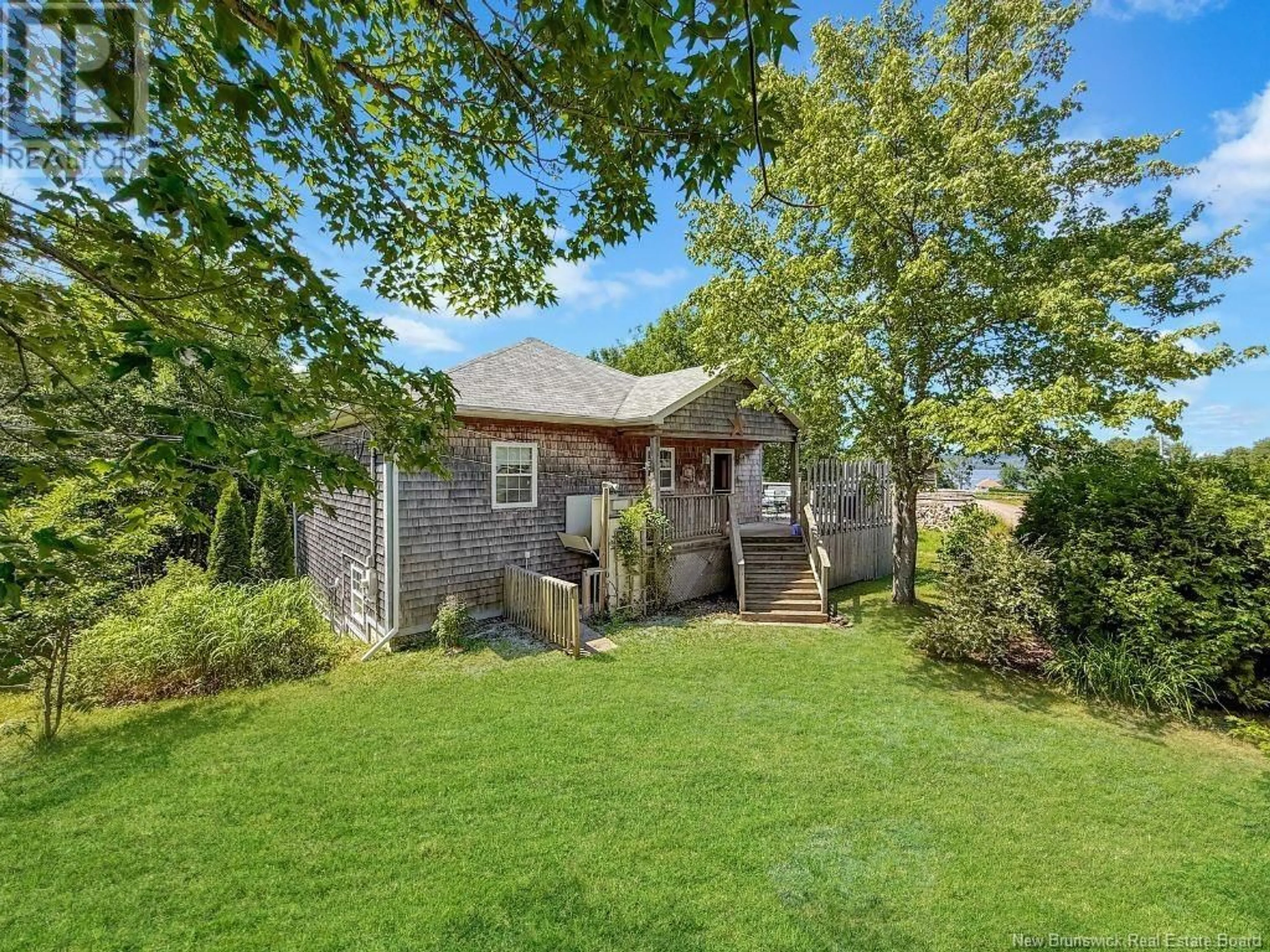A pic from outside/outdoor area/front of a property/back of a property/a pic from drone, unknown for 5 WILLIAMS WHARF ROAD, Long Reach New Brunswick E5S2M2