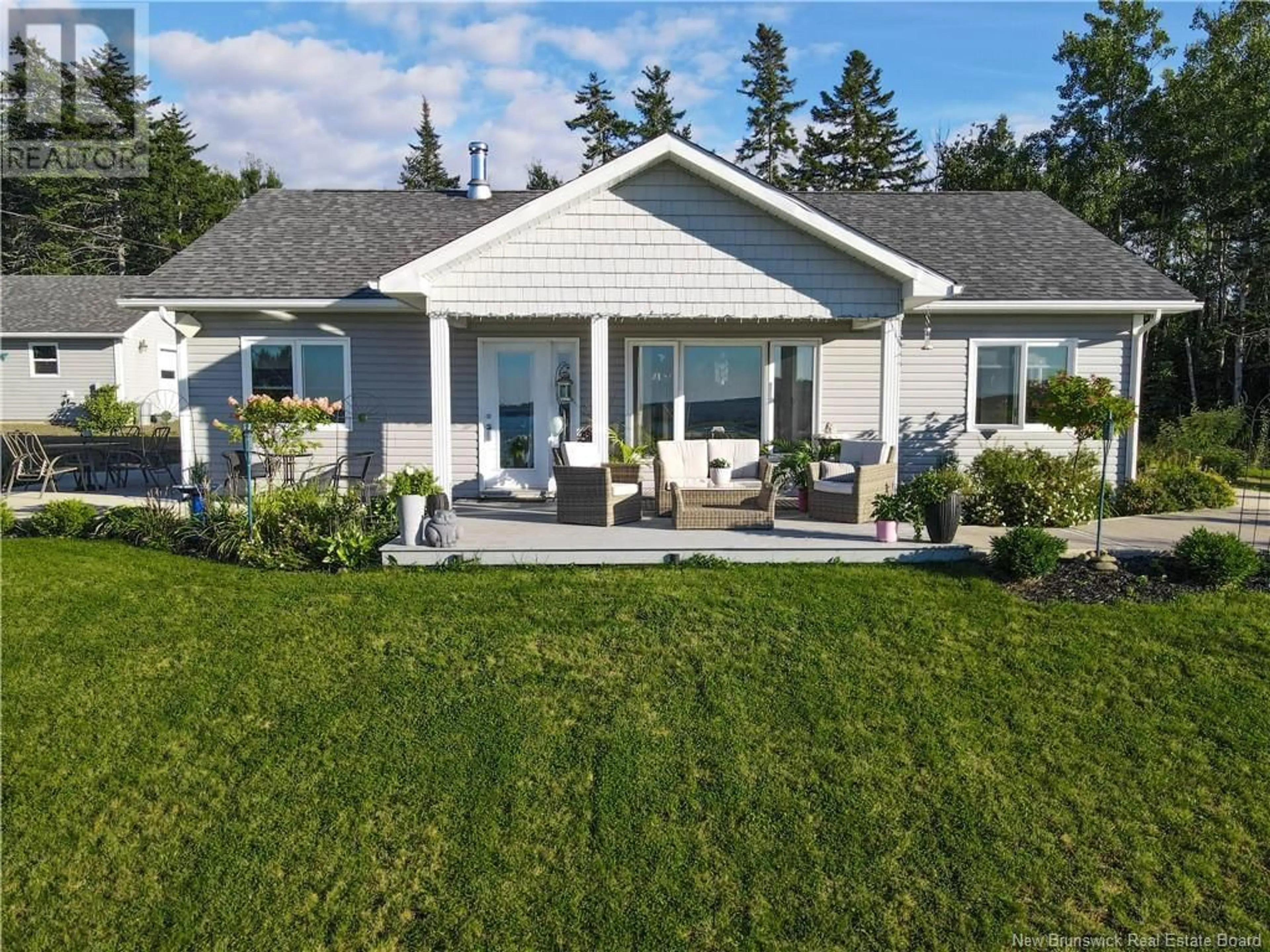 Home with vinyl exterior material, unknown for 1330 ROUTE 705, Wickham New Brunswick E5T3W1
